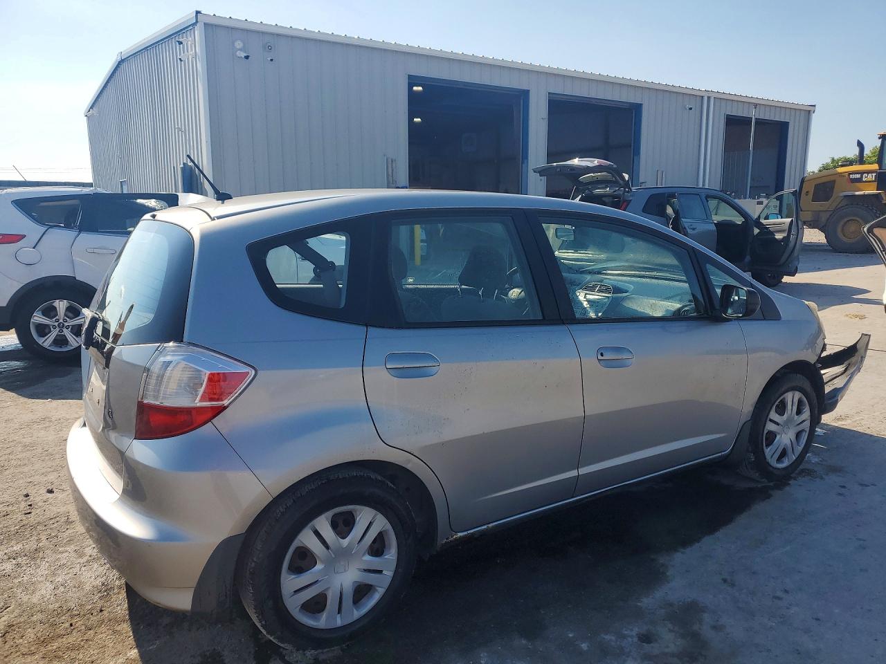2010 Honda Fit Серебряный vin: JHMGE8H23AC030046
