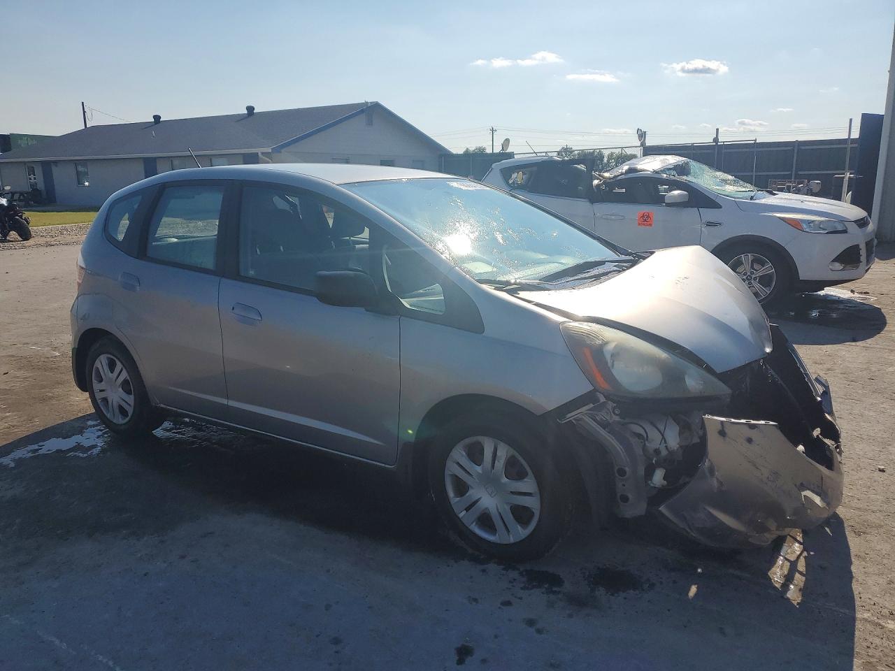 2010 Honda Fit Серебряный vin: JHMGE8H23AC030046