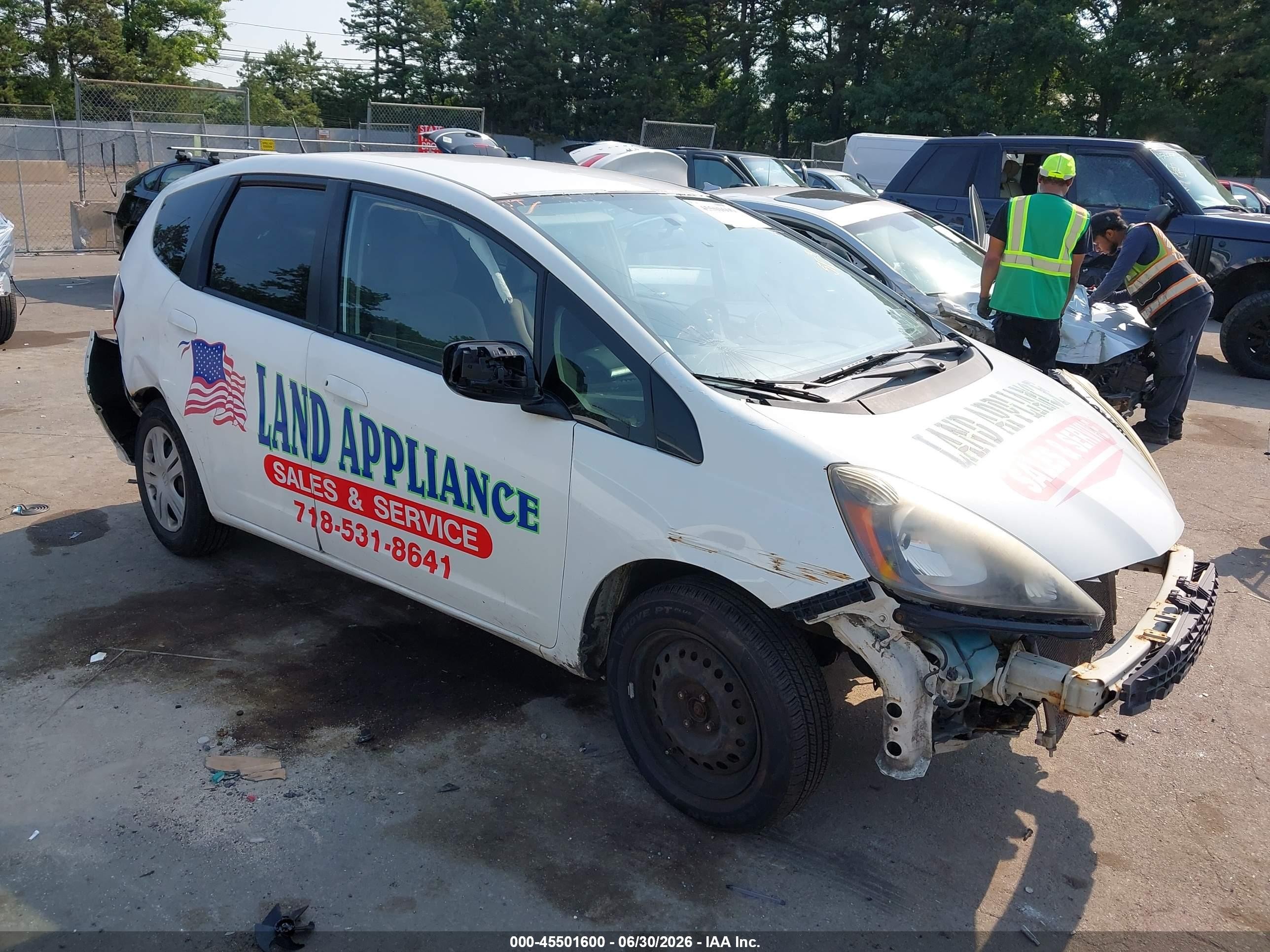 2010 Honda Fit   White vin: JHMGE8H23AS004696