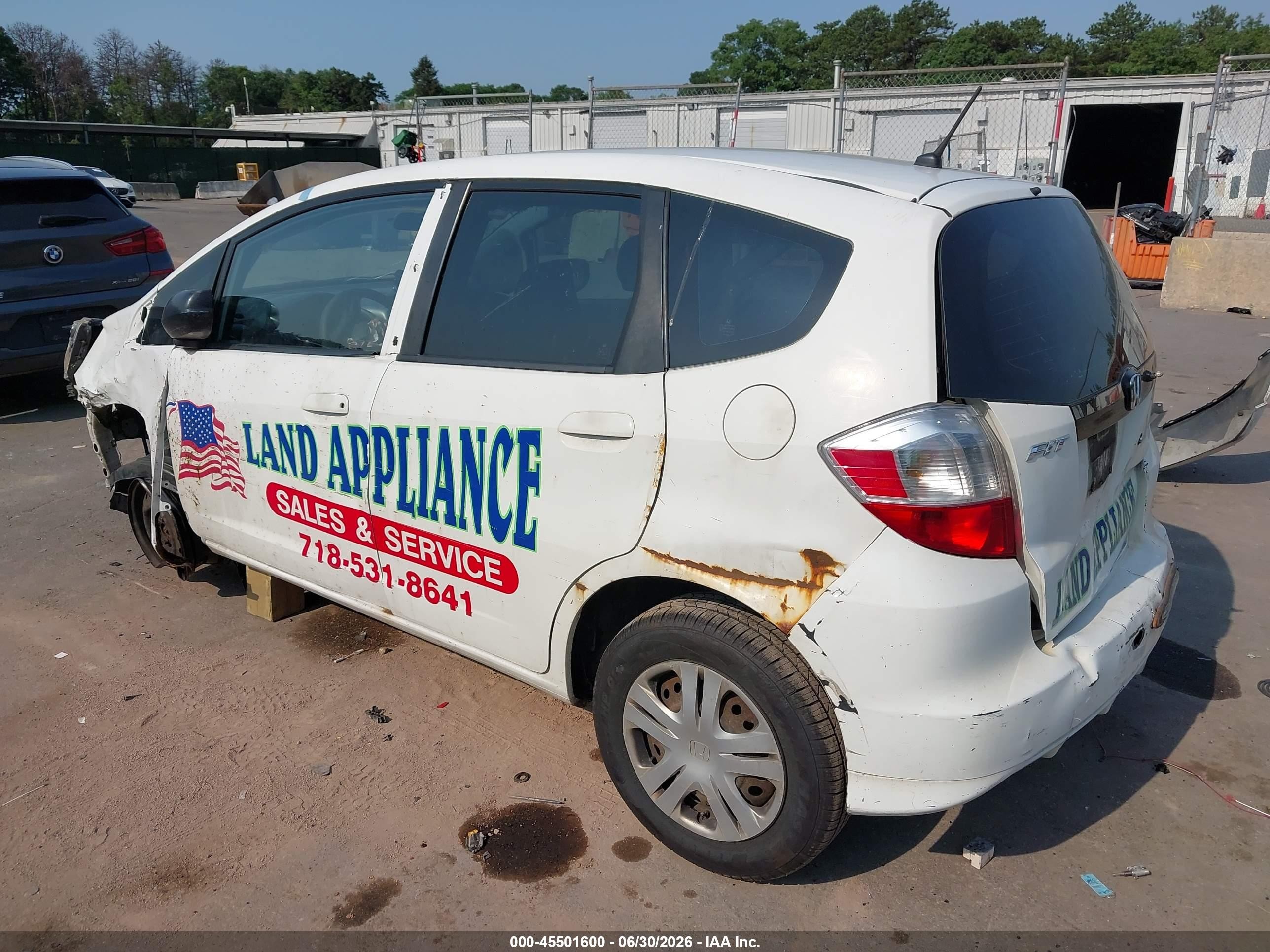 2010 Honda Fit   White vin: JHMGE8H23AS004696