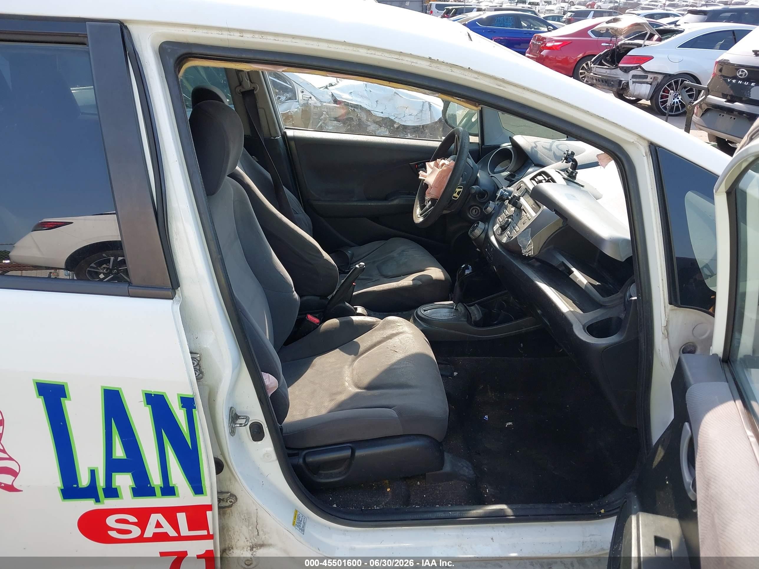 2010 Honda Fit   White vin: JHMGE8H23AS004696