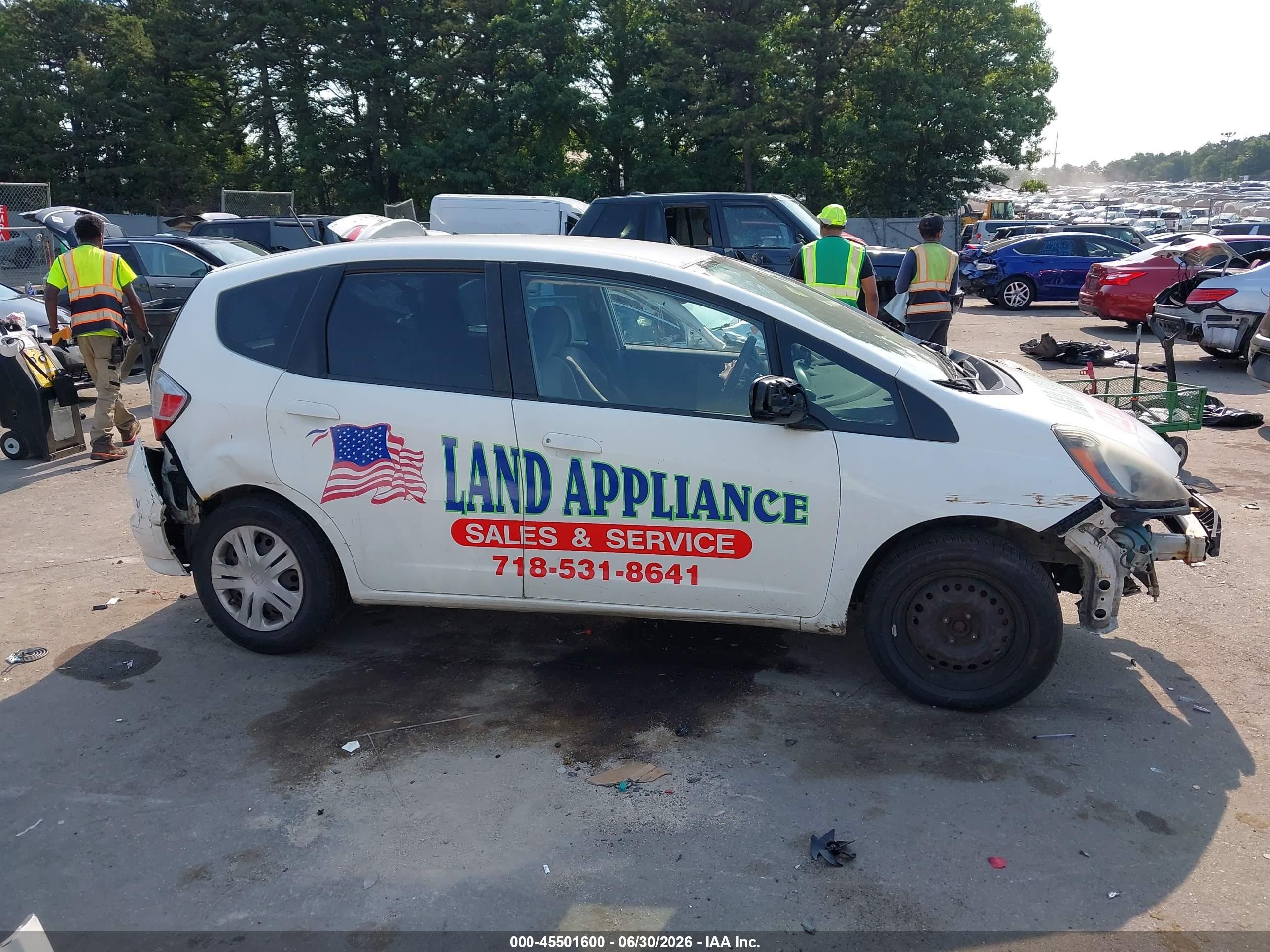 2010 Honda Fit   White vin: JHMGE8H23AS004696
