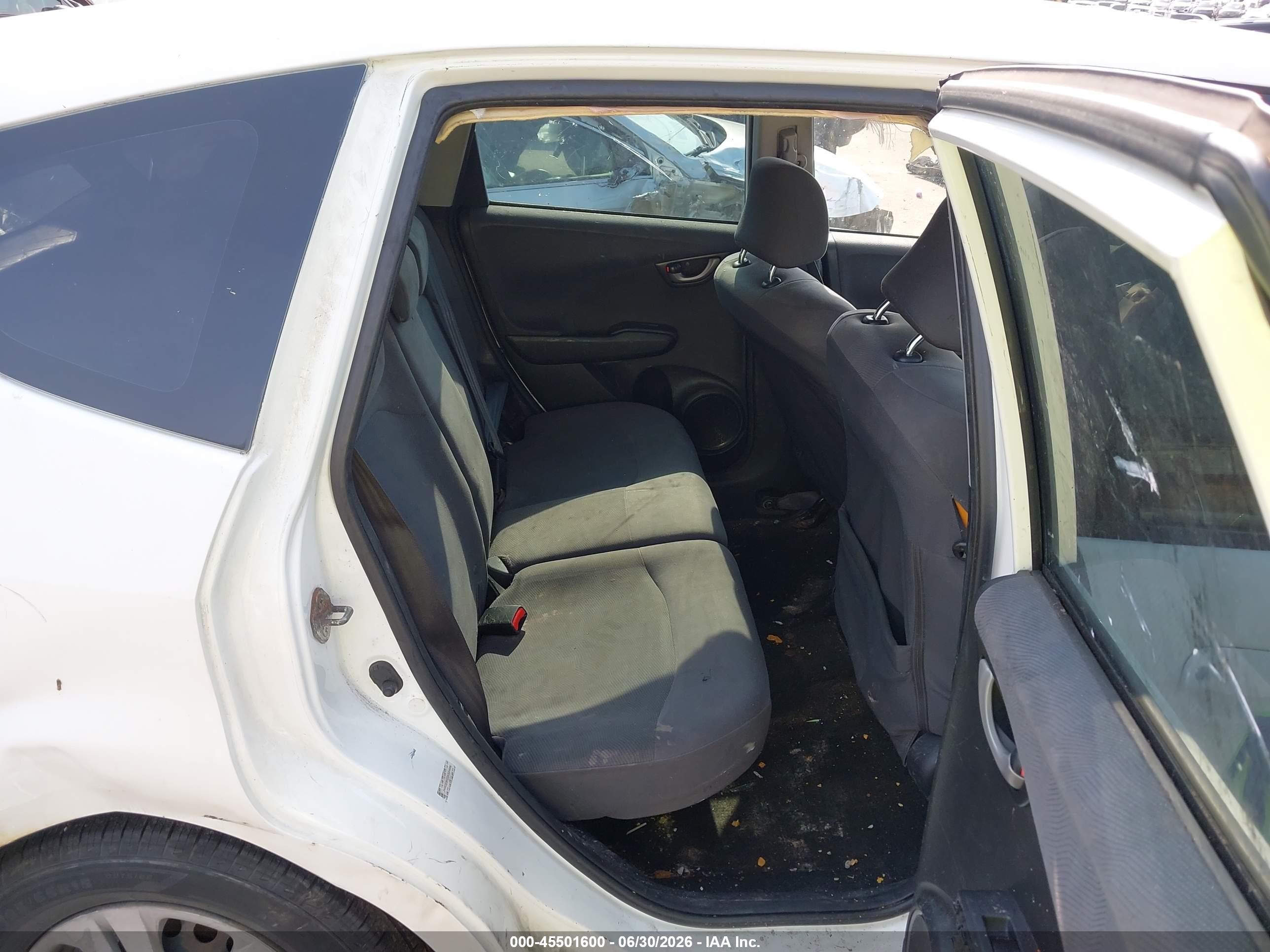 2010 Honda Fit   White vin: JHMGE8H23AS004696