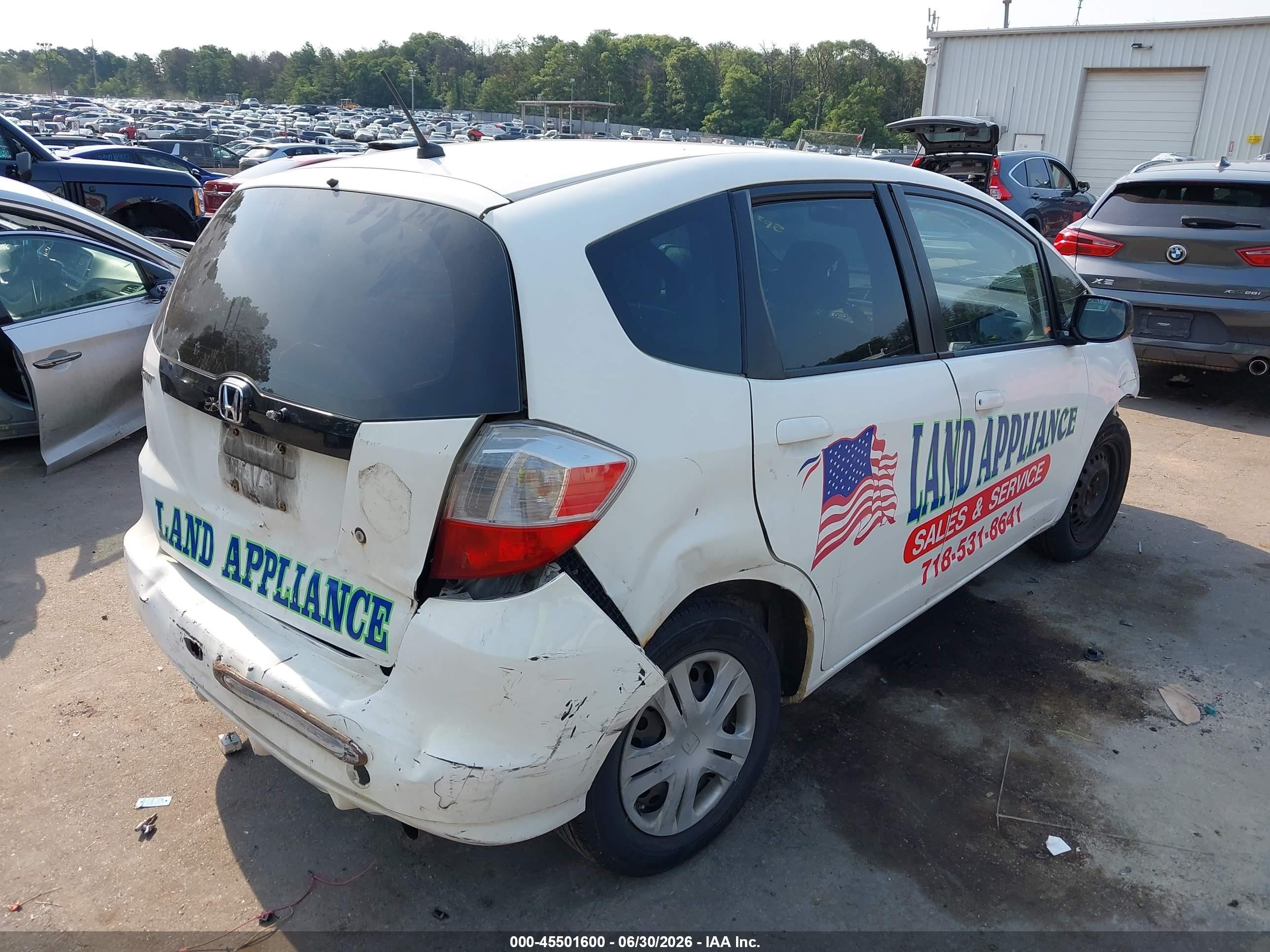 2010 Honda Fit   White vin: JHMGE8H23AS004696