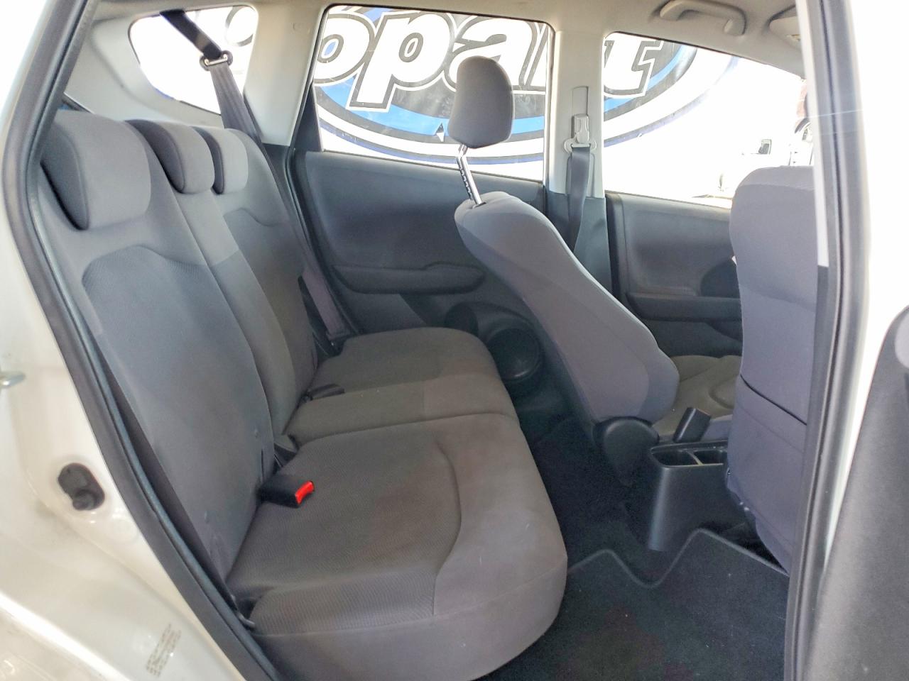 2010 Honda Fit White vin: JHMGE8H23AS010563