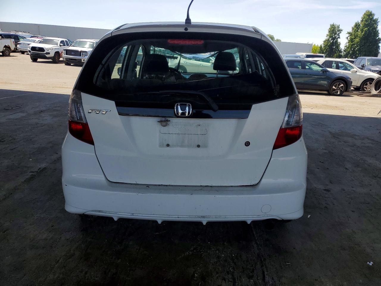 2010 Honda Fit White vin: JHMGE8H23AS010563