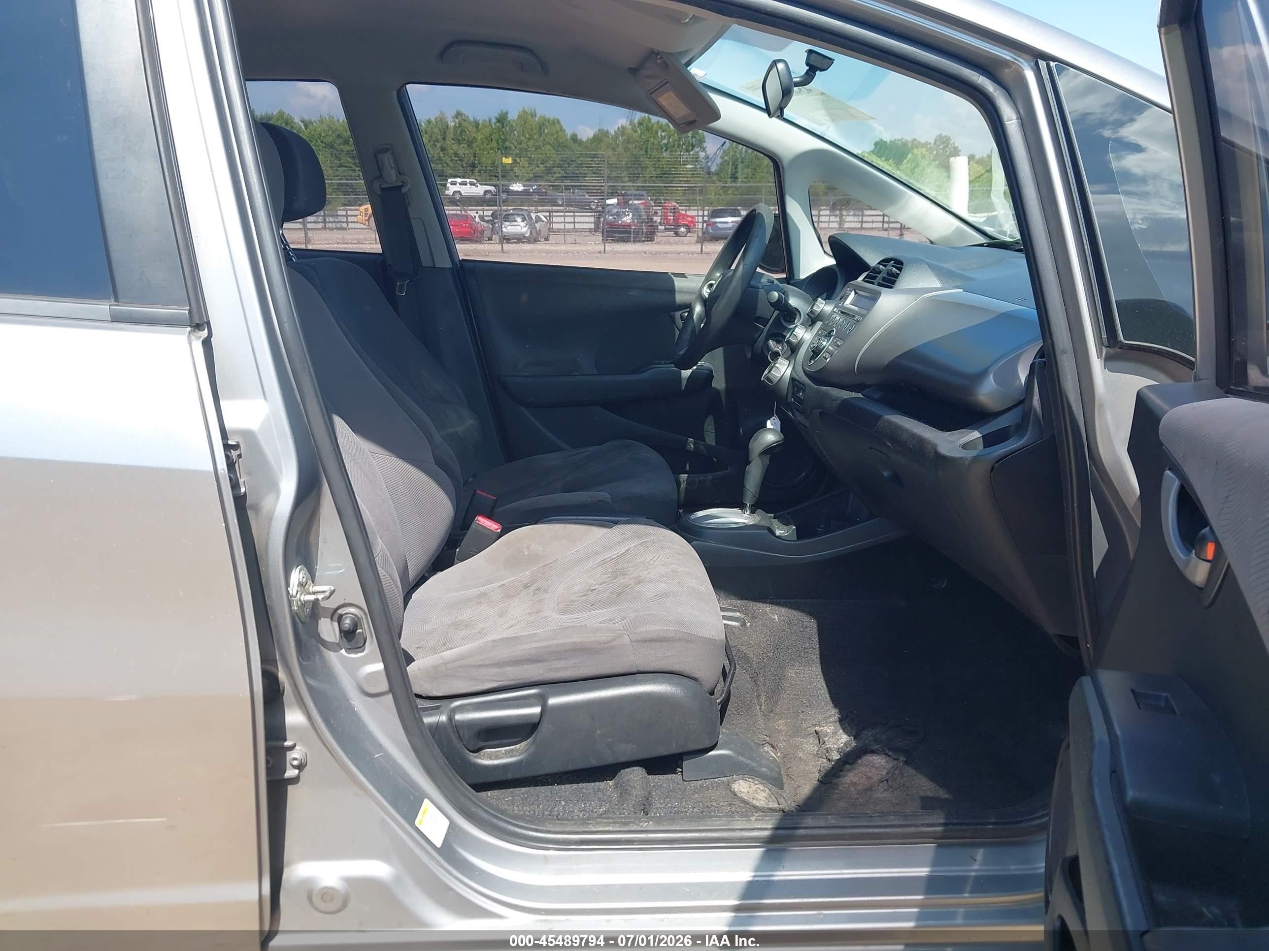 2010 Honda Fit   Silver vin: JHMGE8H23AS024737