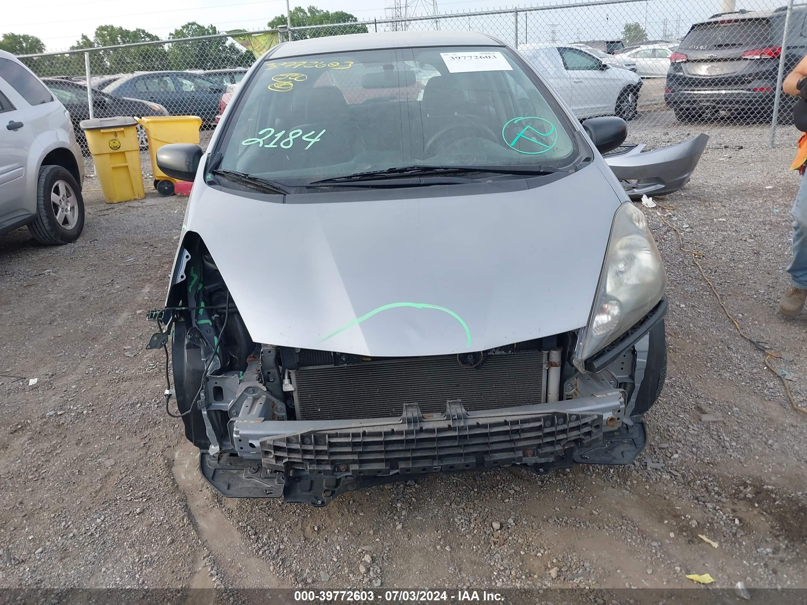 2010 Honda Fit Silver vin: JHMGE8H24AC006452