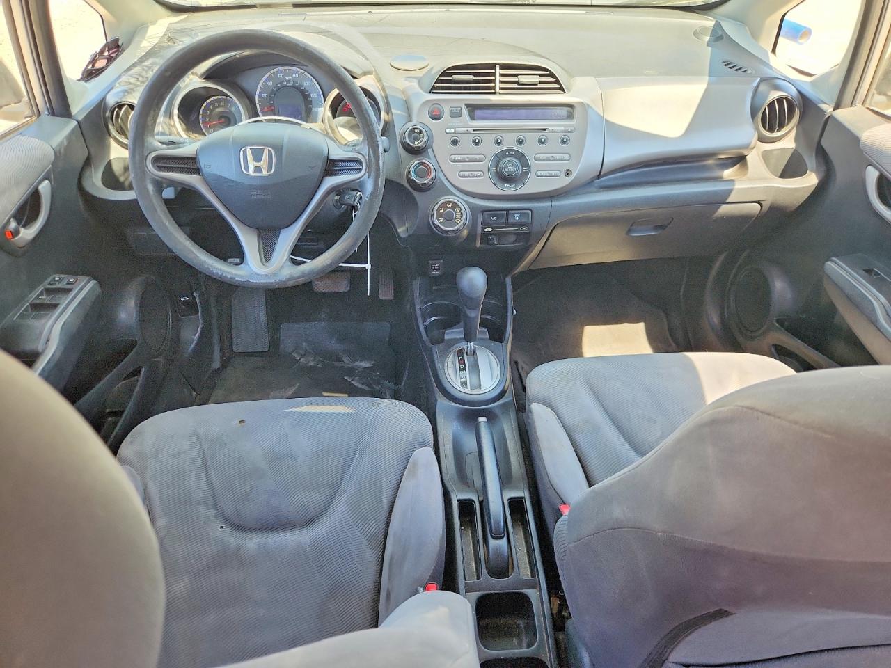 2010 Honda Fit Silver vin: JHMGE8H24AC006676