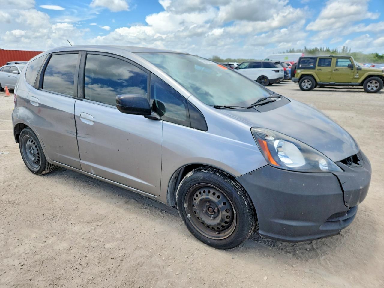 2010 Honda Fit Silver vin: JHMGE8H24AC014258
