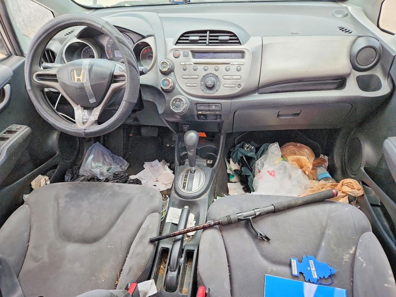 2010 Honda Fit Silver vin: JHMGE8H24AC014258