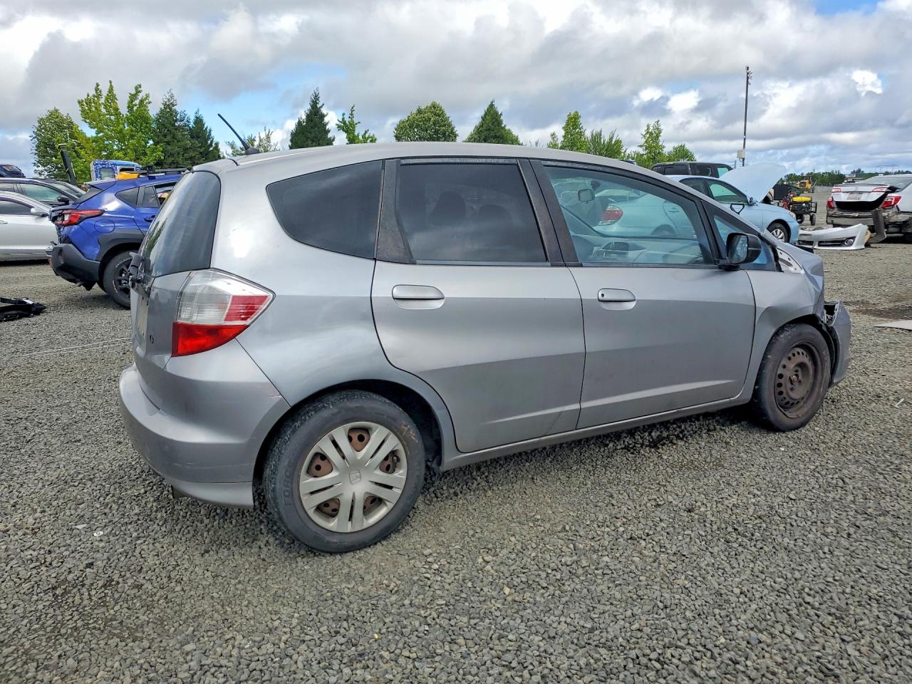 2010 Honda Fit Silver vin: JHMGE8H25AC003379