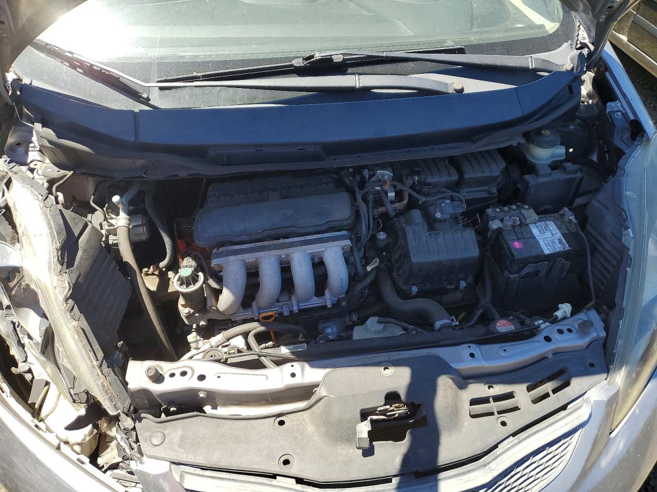 2010 Honda Fit Silver vin: JHMGE8H25AC003379