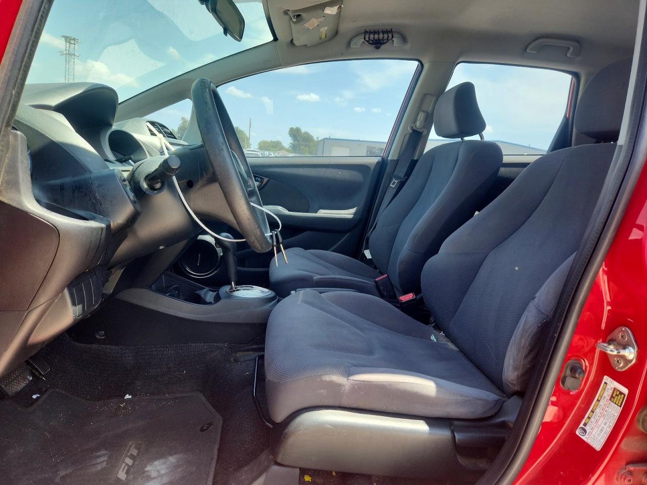 2010 Honda Fit Red vin: JHMGE8H25AC006685