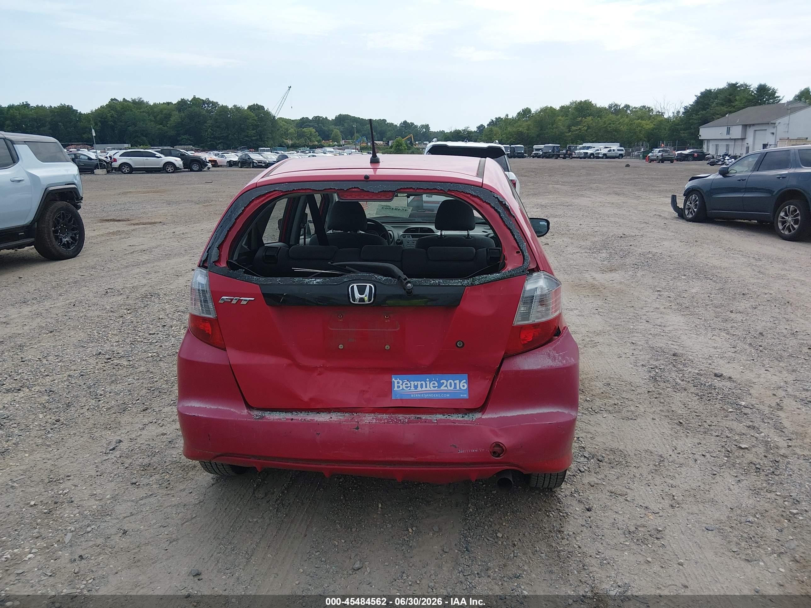 2010 Honda Fit   Красный vin: JHMGE8H25AC010607