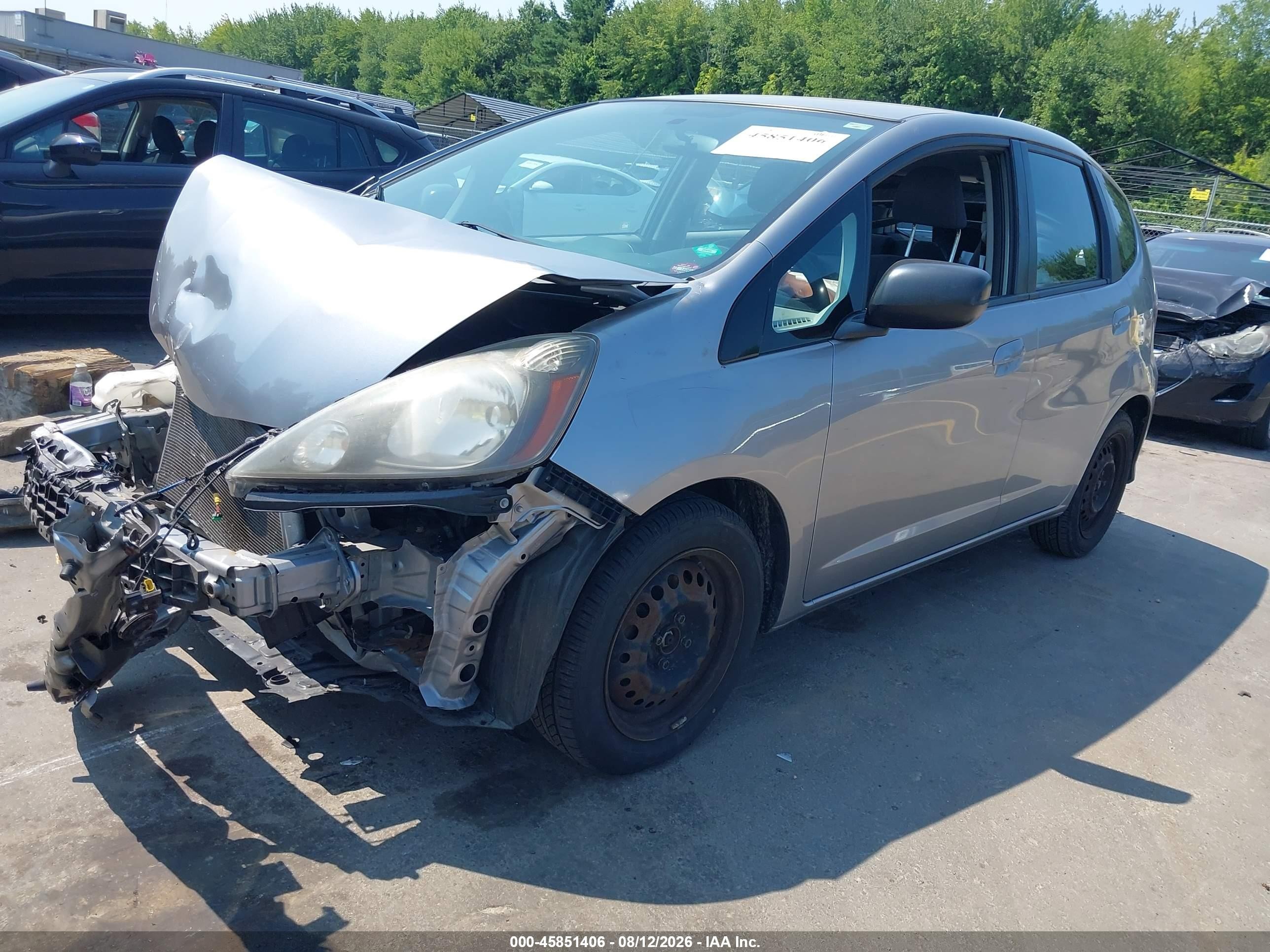 2010 Honda Fit   Серебряный vin: JHMGE8H25AS002822