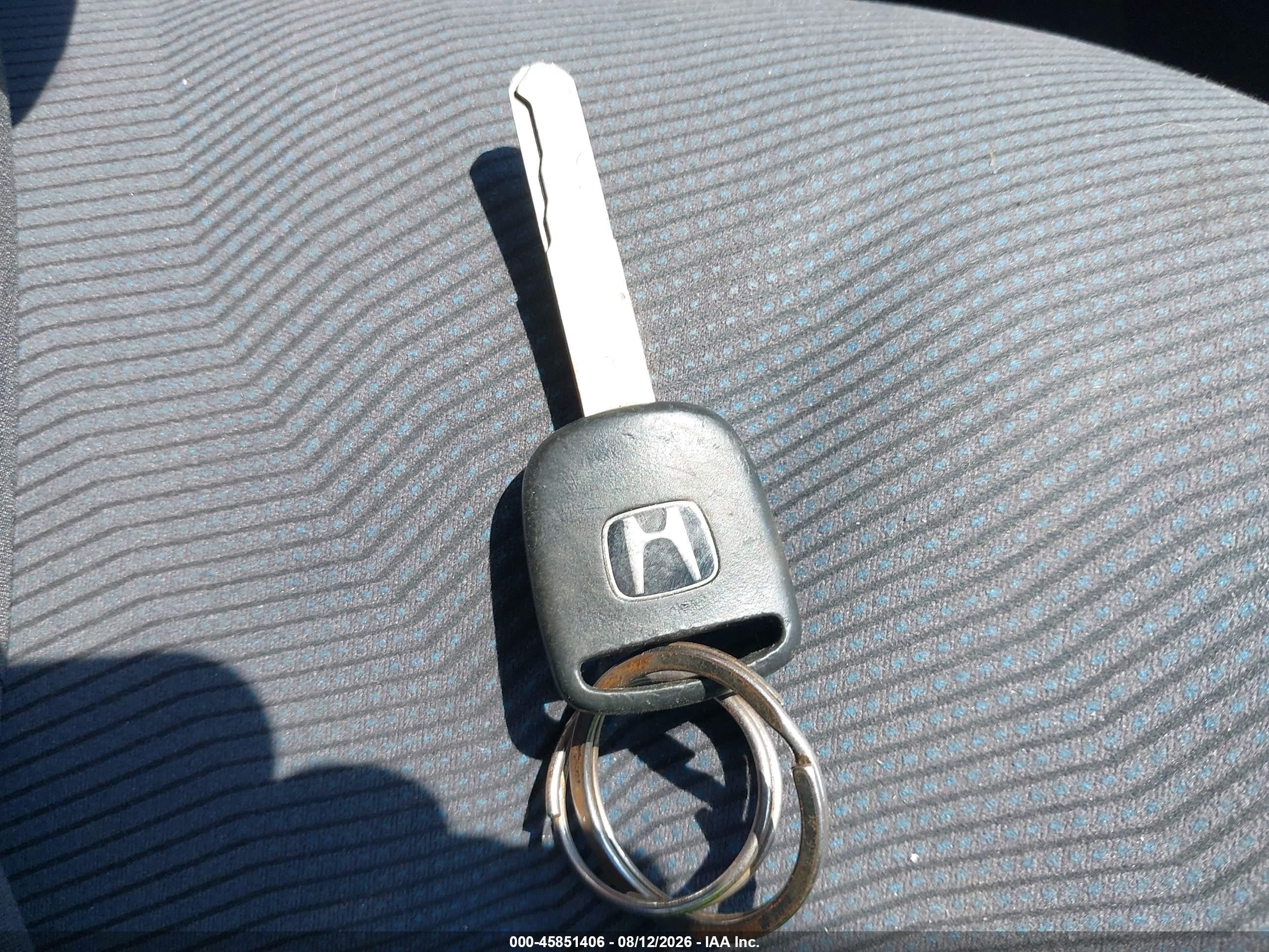 2010 Honda Fit   Серебряный vin: JHMGE8H25AS002822
