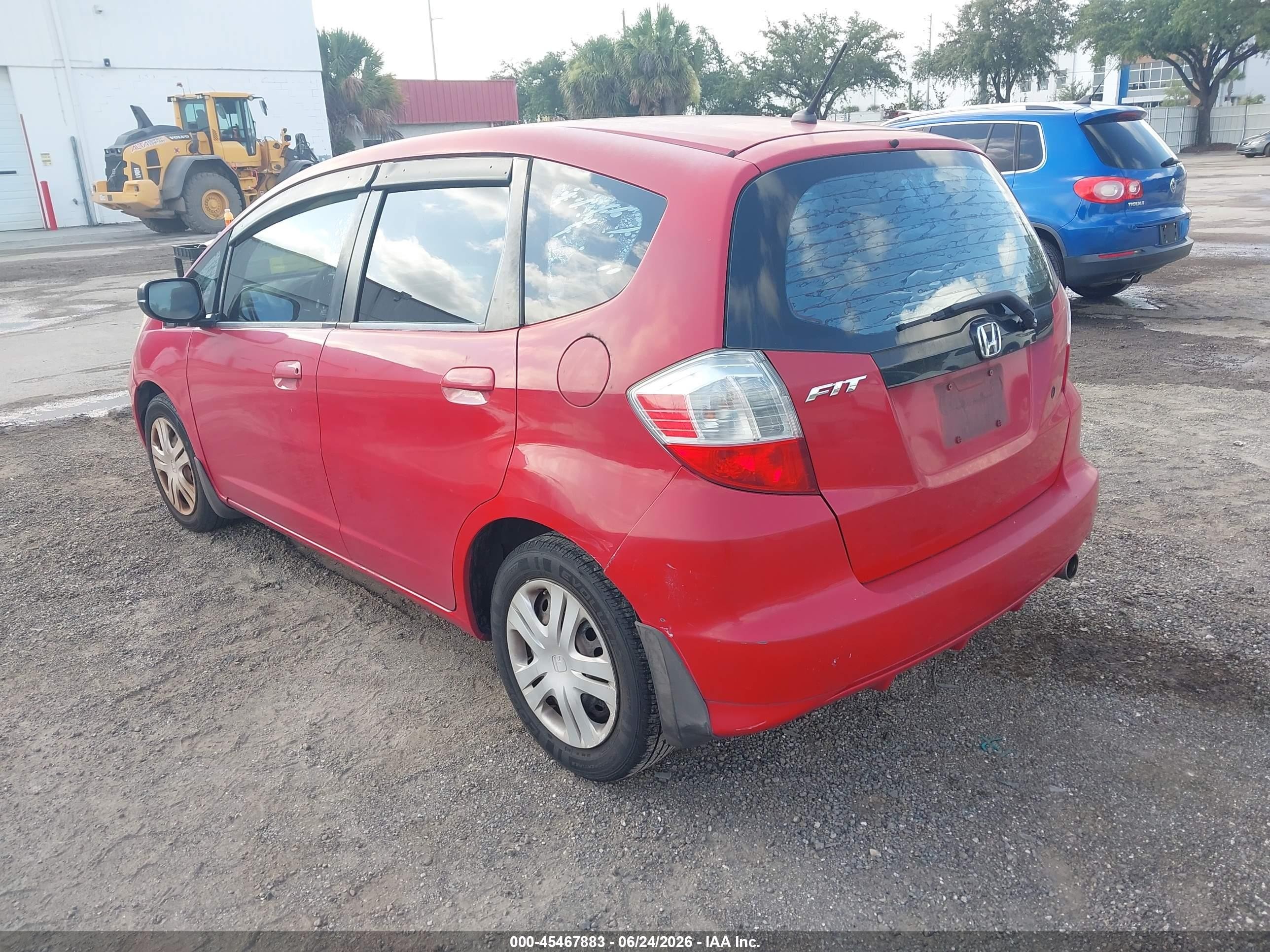 2010 Honda Fit   Red vin: JHMGE8H26AC007196
