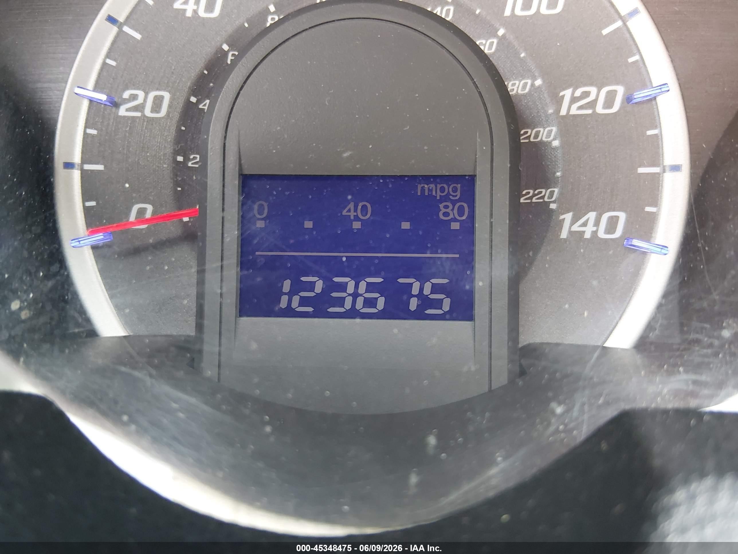 2010 Honda Fit   Серебряный vin: JHMGE8H26AC029540
