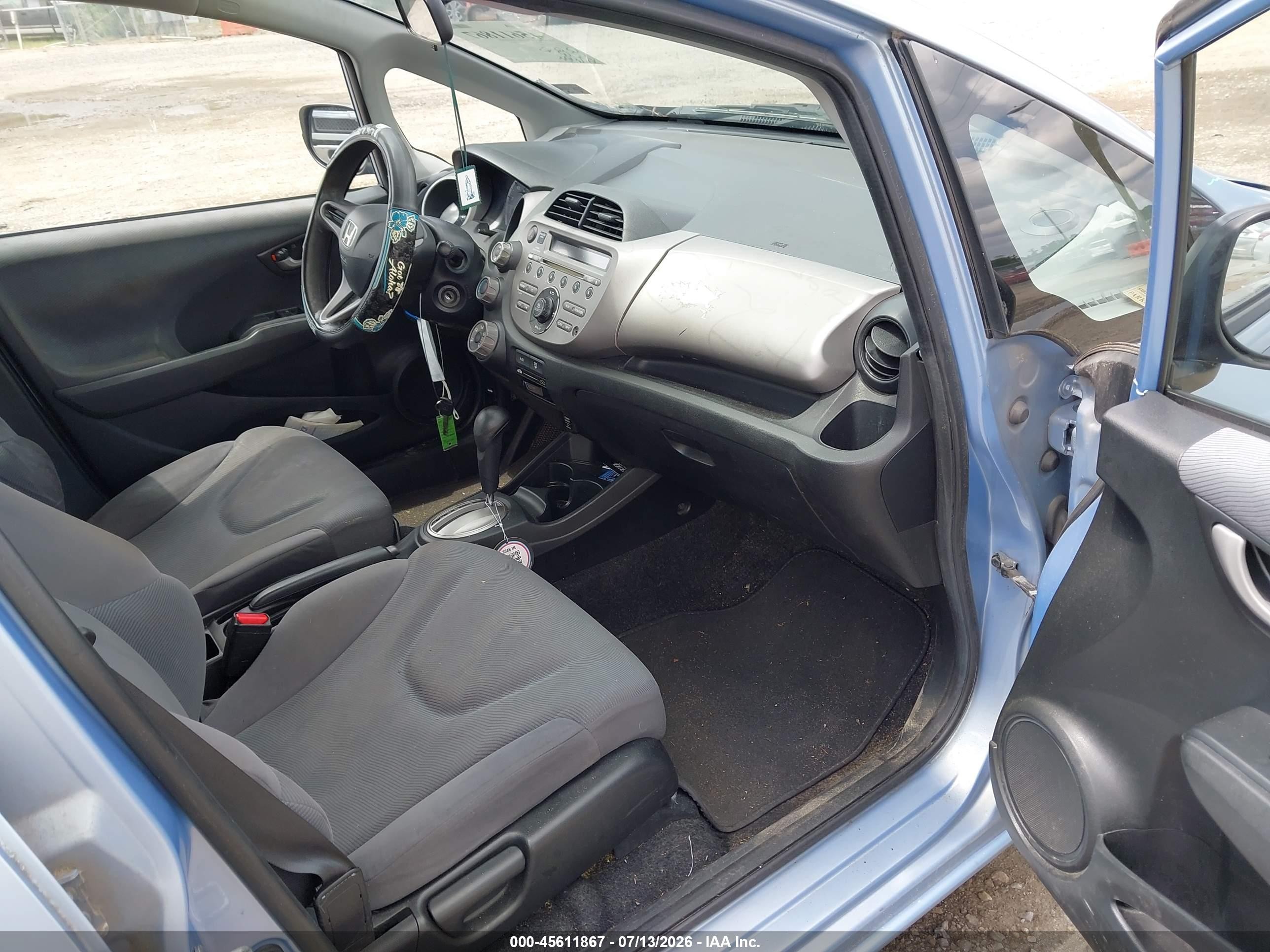 2010 Honda Fit Blue vin: JHMGE8H27AC008101