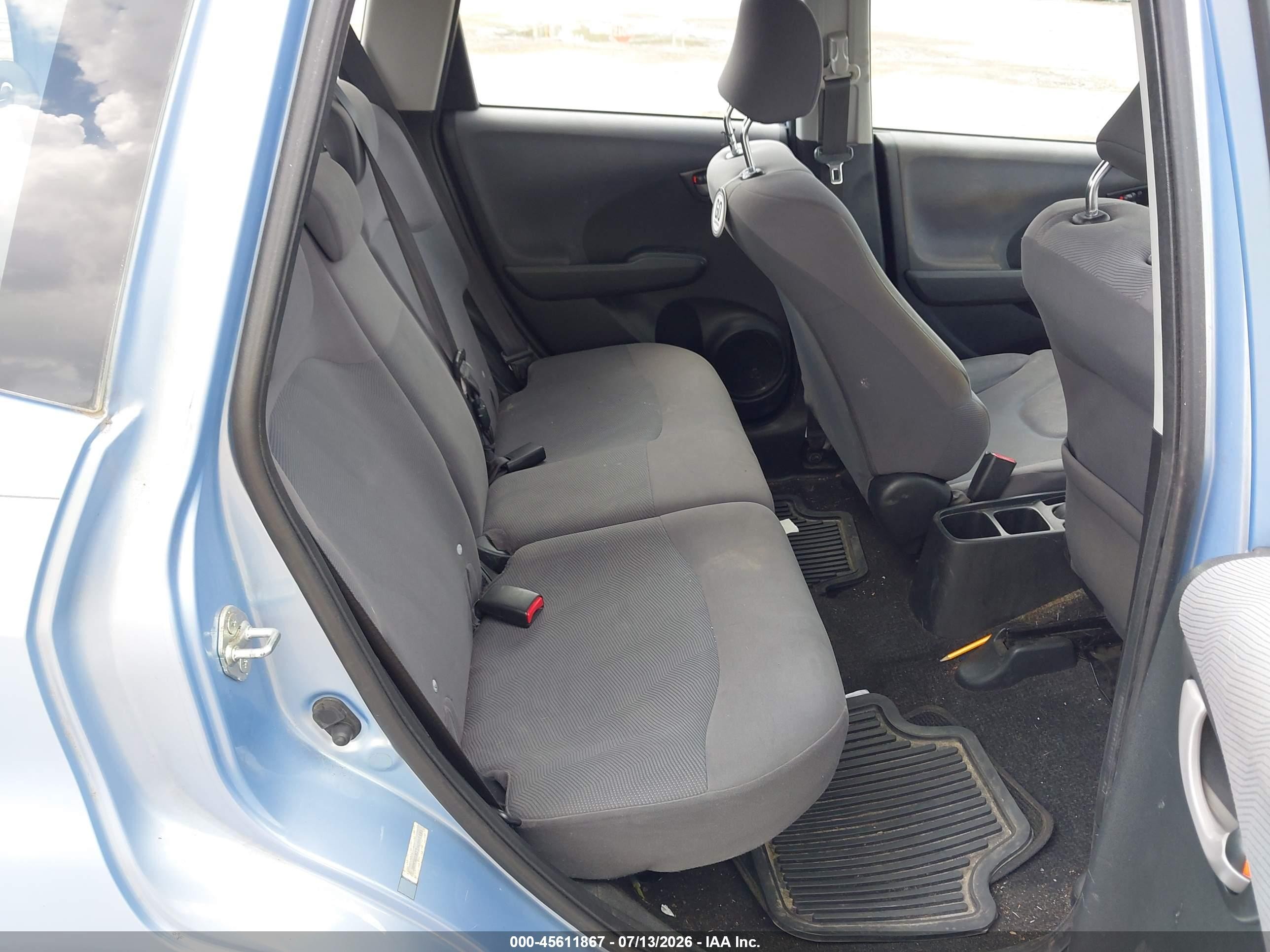 2010 Honda Fit Blue vin: JHMGE8H27AC008101
