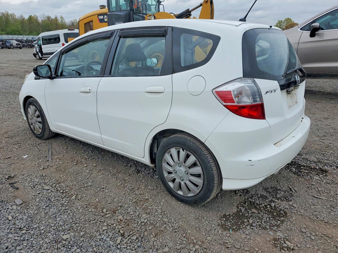 2010 Honda Fit White vin: JHMGE8H27AC037307