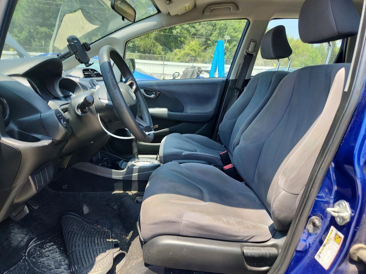 2010 Honda Fit Blue vin: JHMGE8H28AC015333