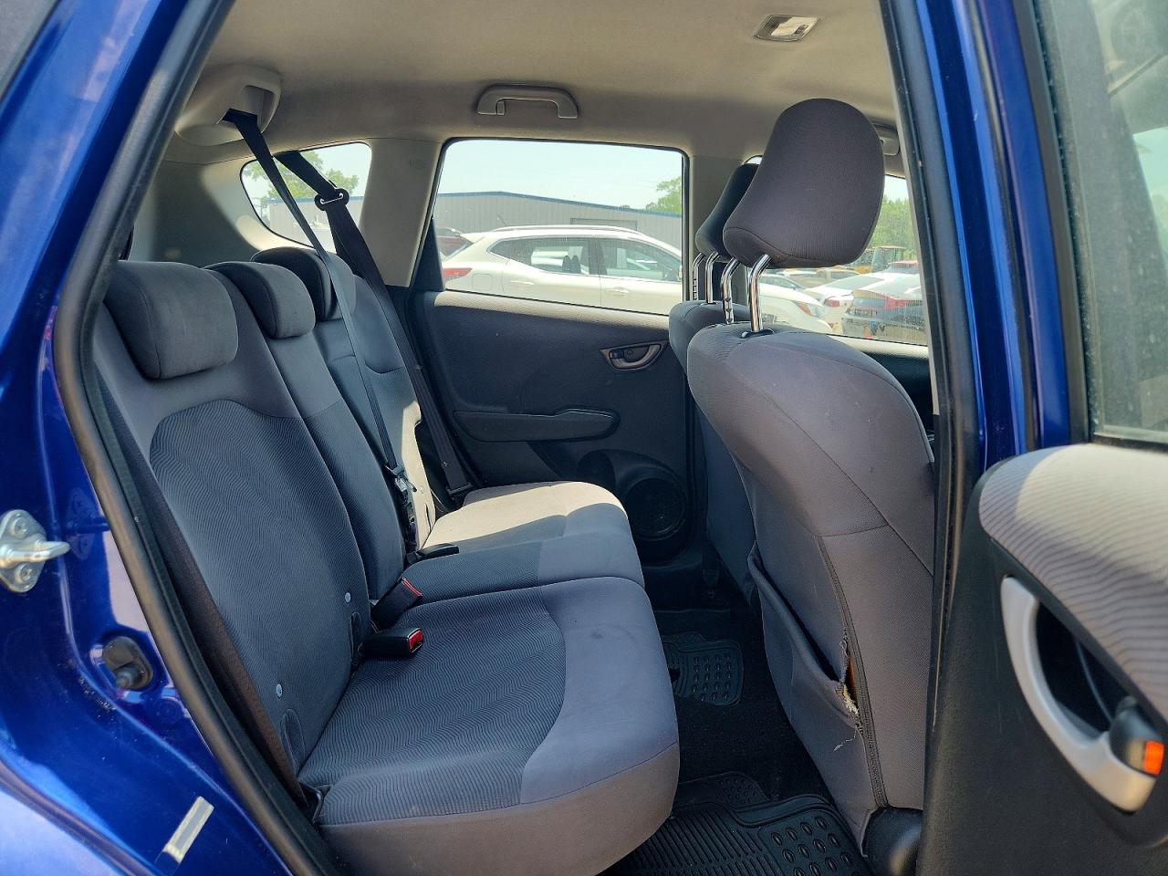 2010 Honda Fit Blue vin: JHMGE8H28AC015333