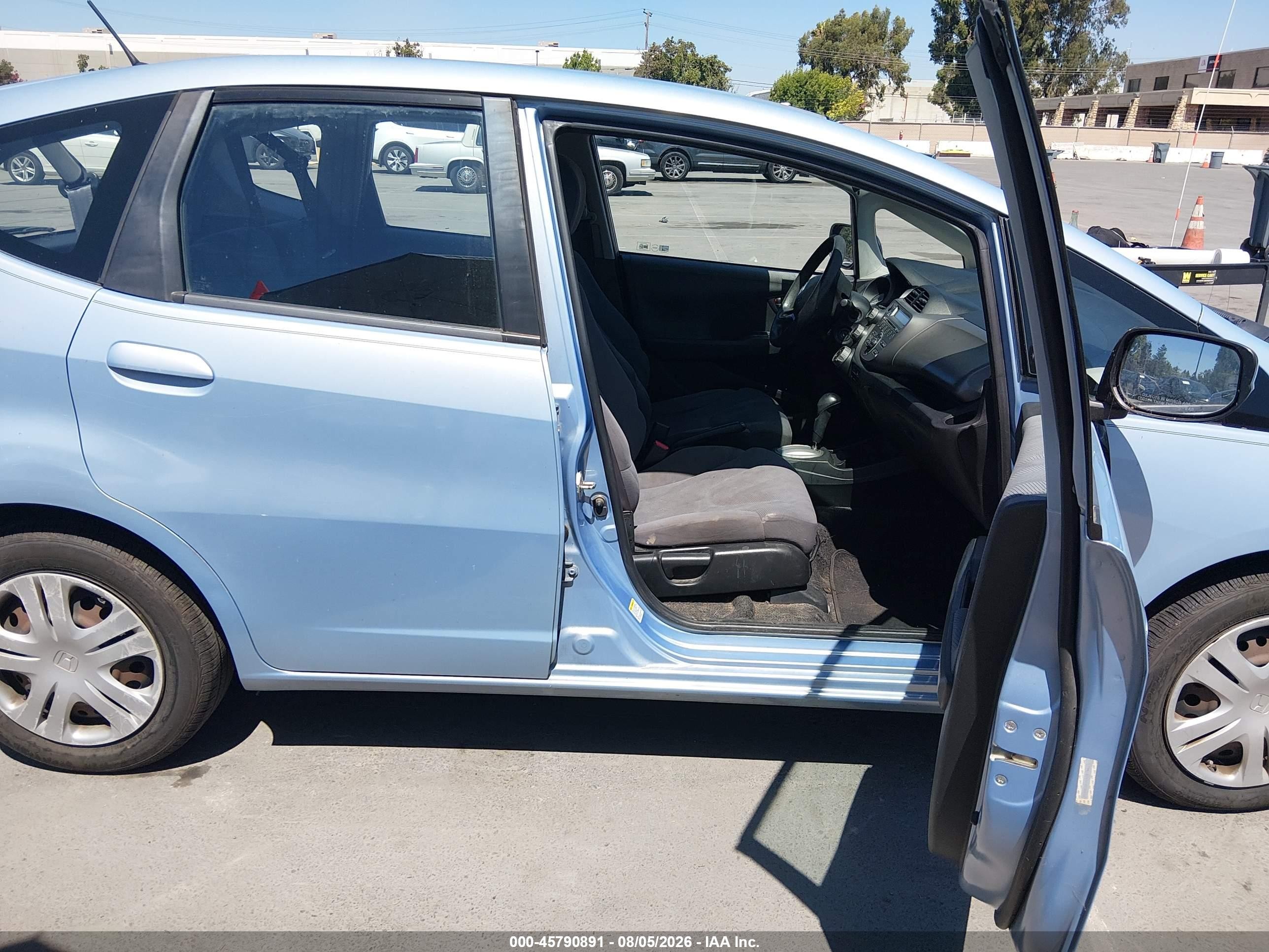 2010 Honda Fit   Blue vin: JHMGE8H28AC036621