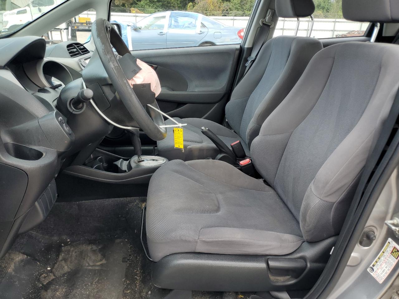 2010 Honda Fit Silver vin: JHMGE8H28AS000725