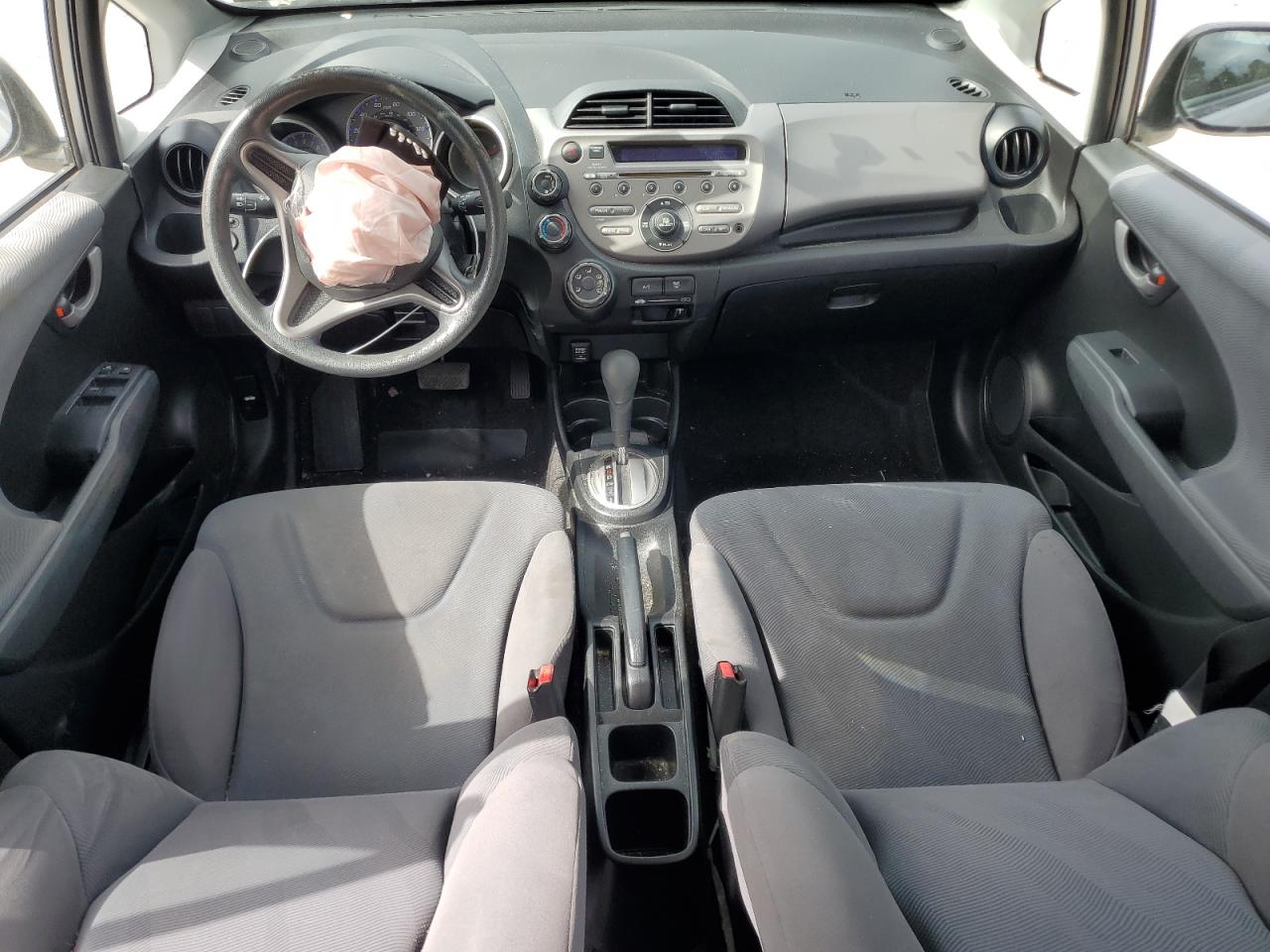 2010 Honda Fit Silver vin: JHMGE8H28AS000725
