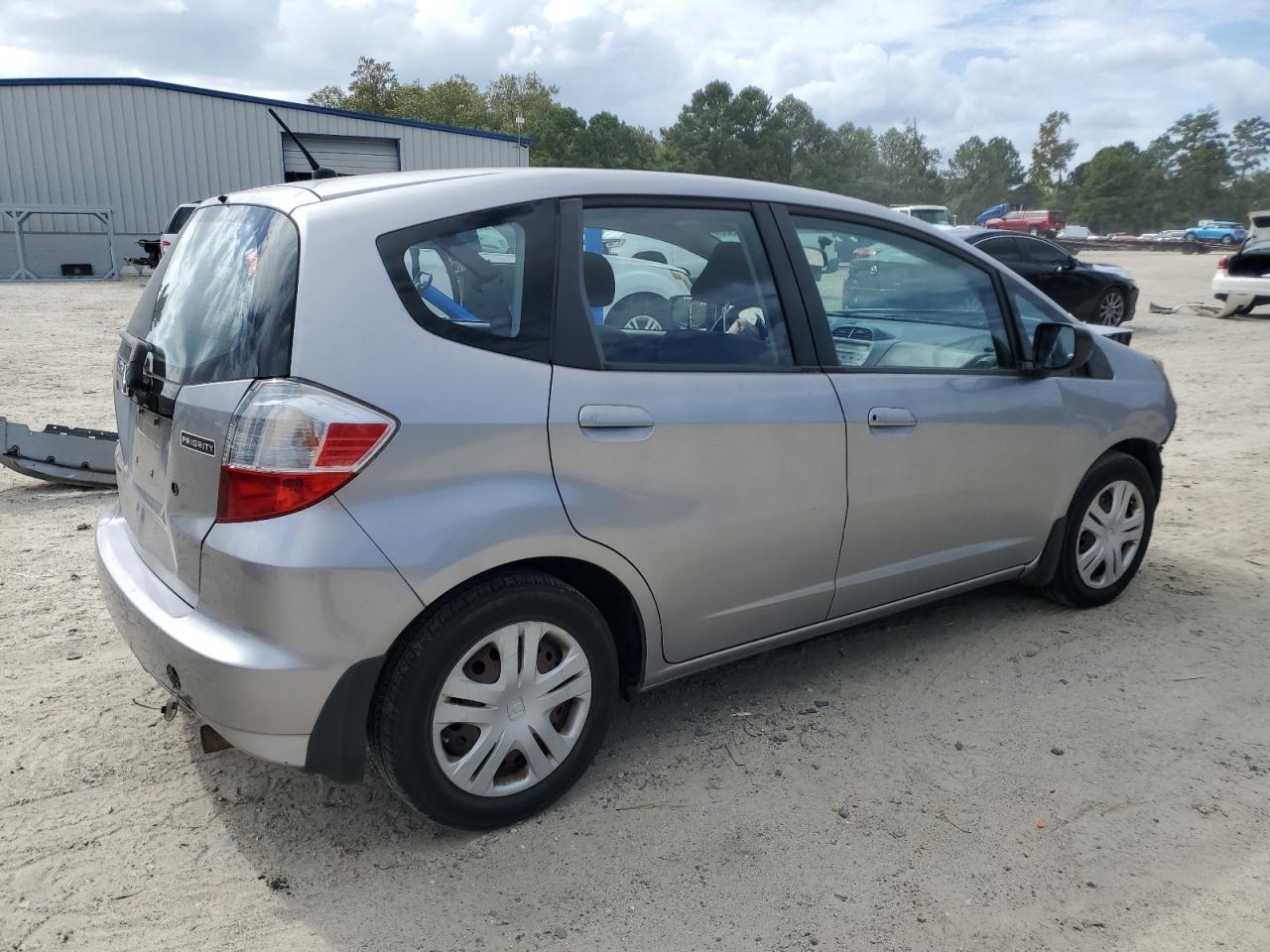 2010 Honda Fit Silver vin: JHMGE8H28AS000725