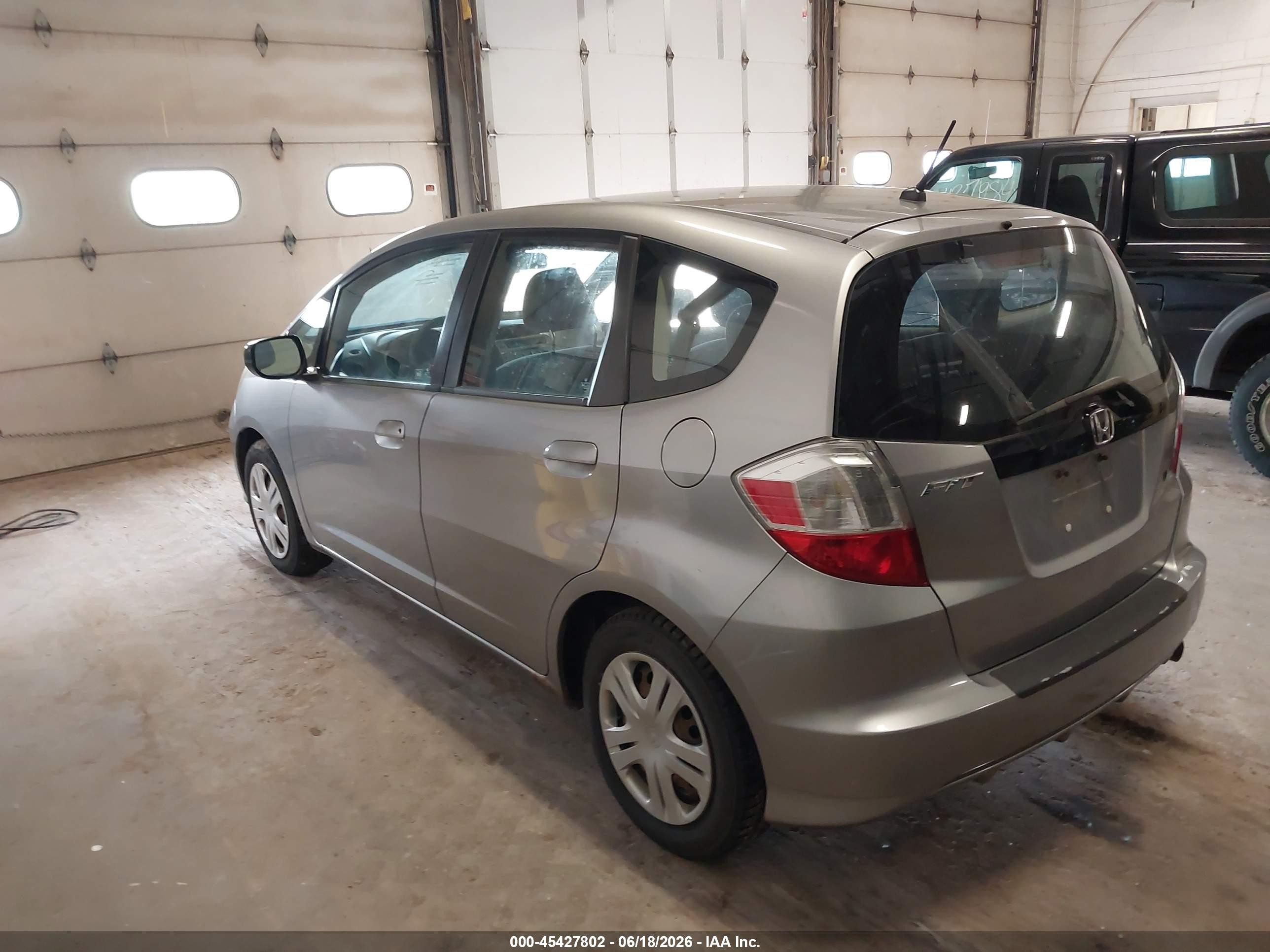 2010 Honda Fit   Silver vin: JHMGE8H29AC008827