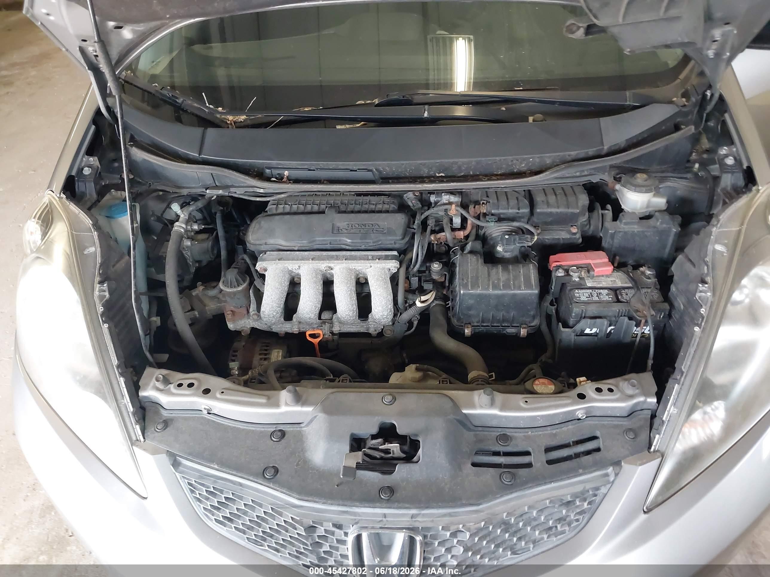 2010 Honda Fit   Silver vin: JHMGE8H29AC008827