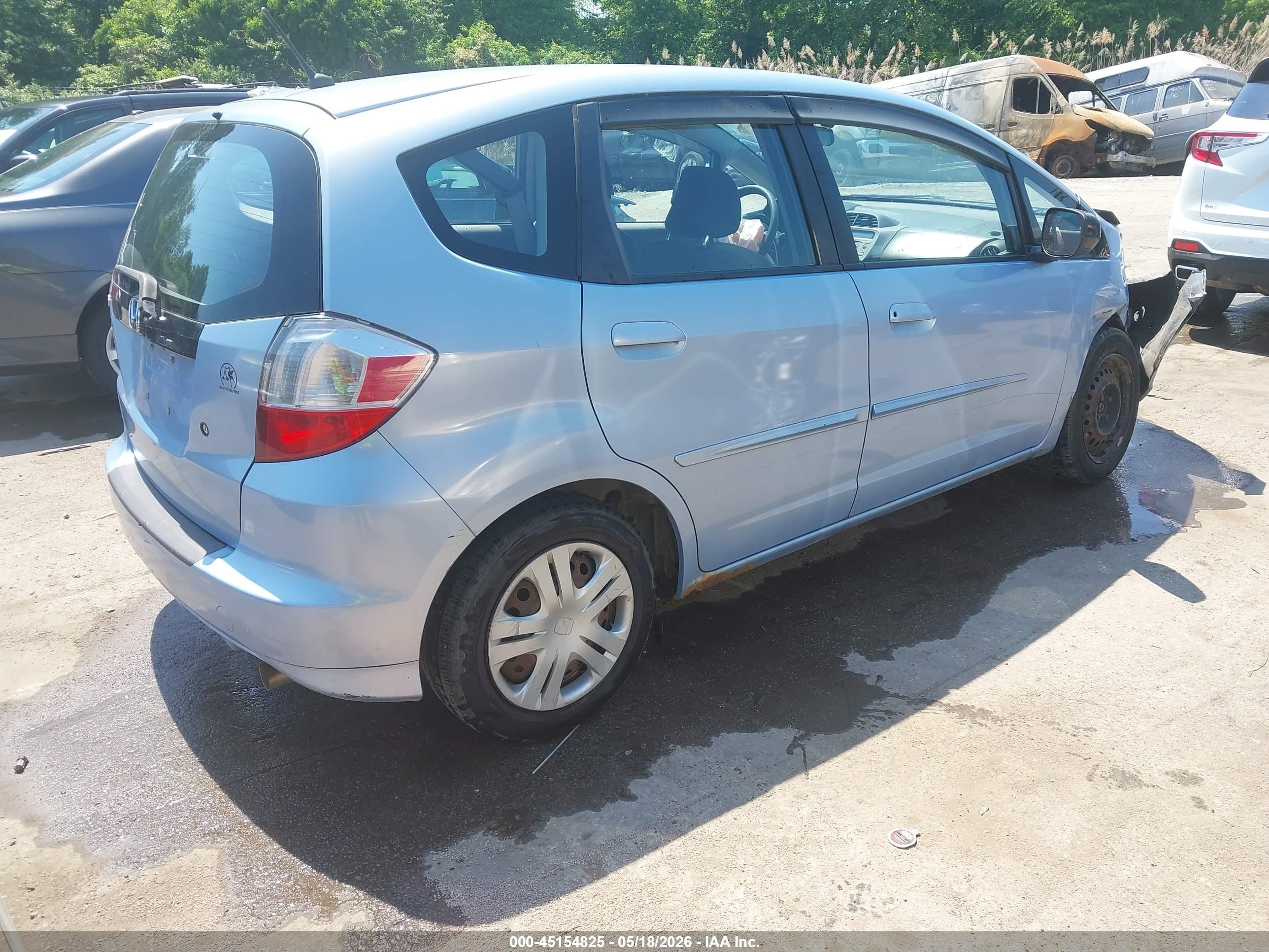 2010 Honda Fit Light Blue vin: JHMGE8H29AC026650