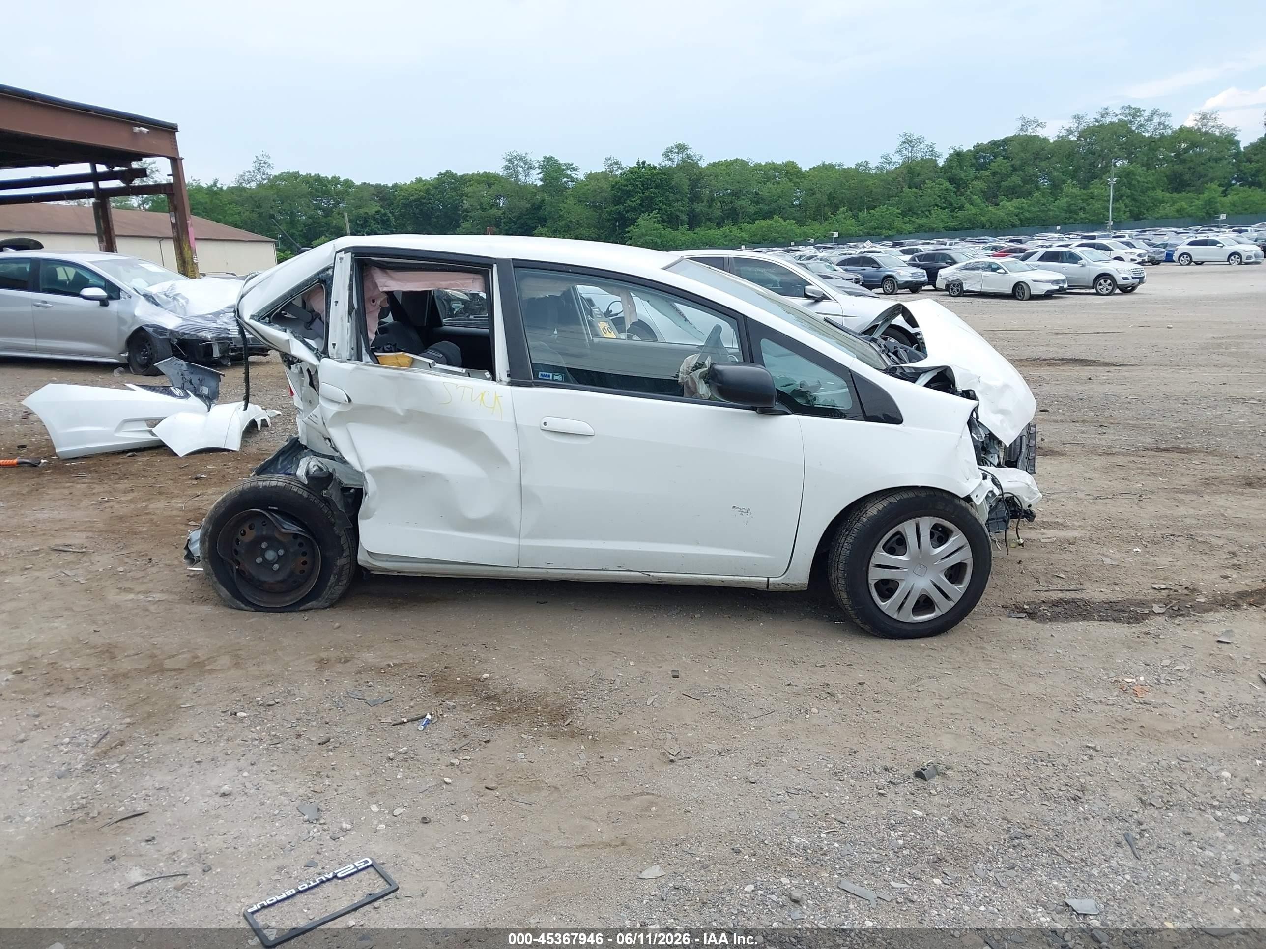 2010 Honda Fit White vin: JHMGE8H29AS003732