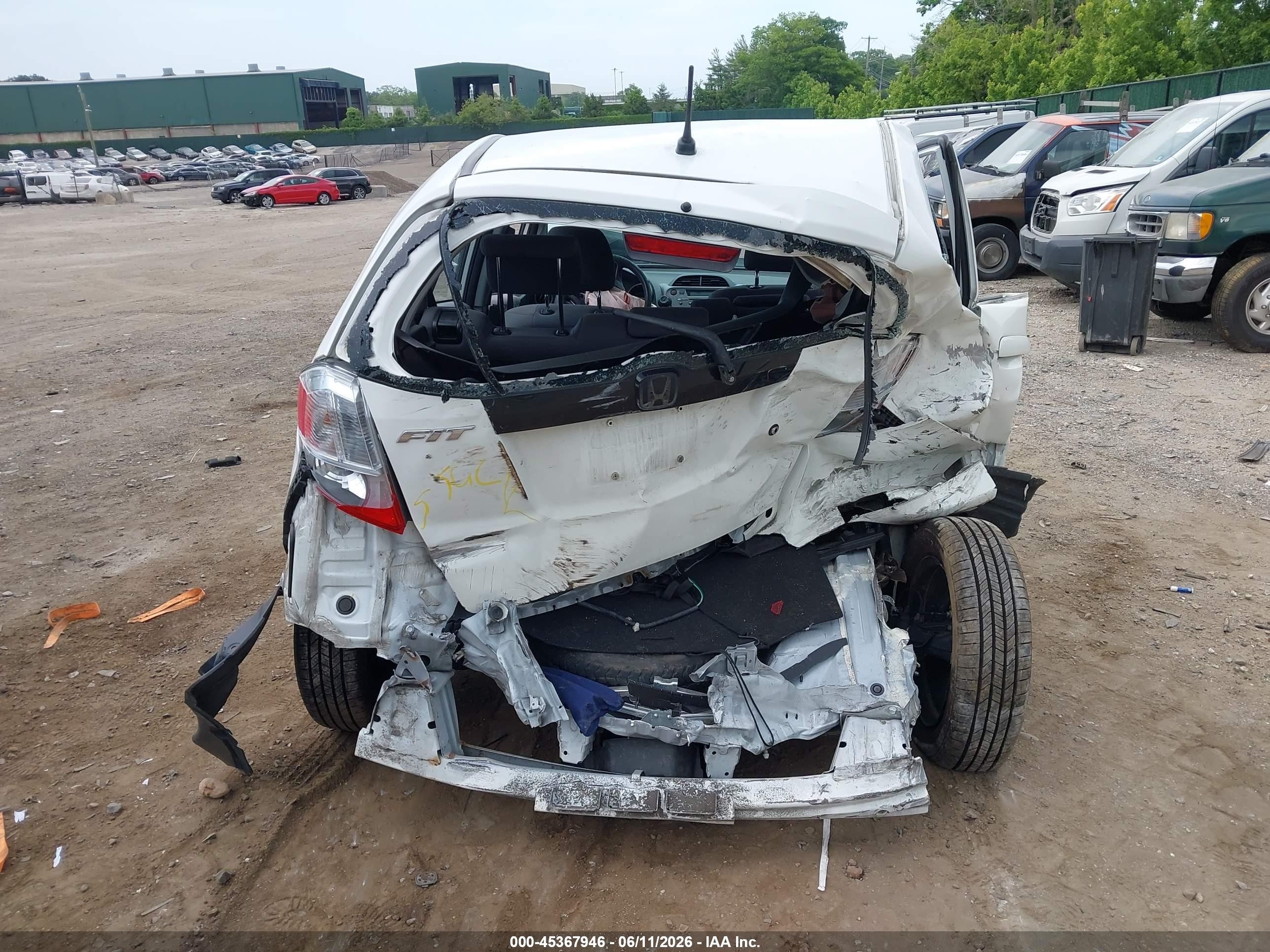 2010 Honda Fit White vin: JHMGE8H29AS003732