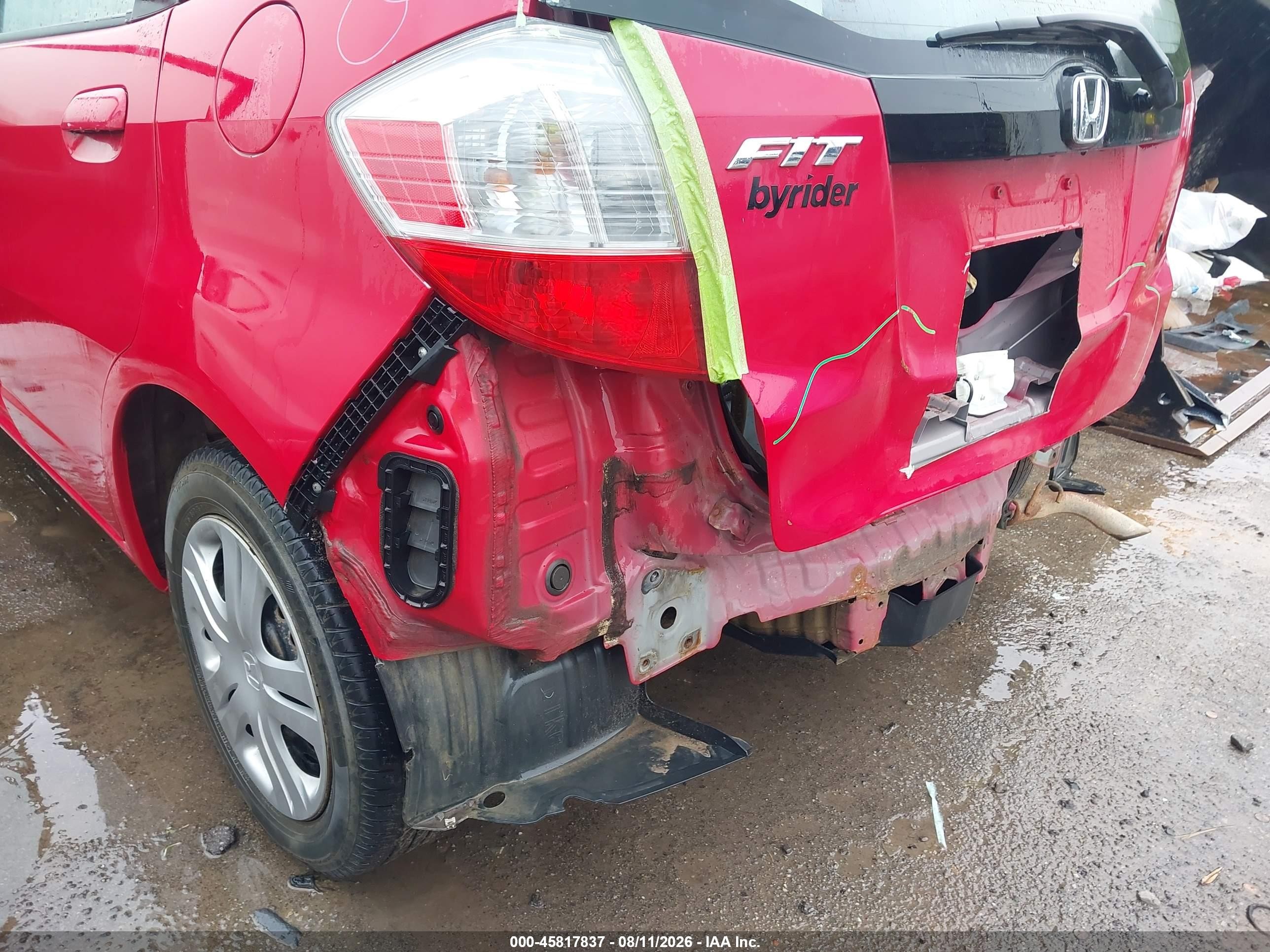 2010 Honda Fit Red vin: JHMGE8H2XAC004611