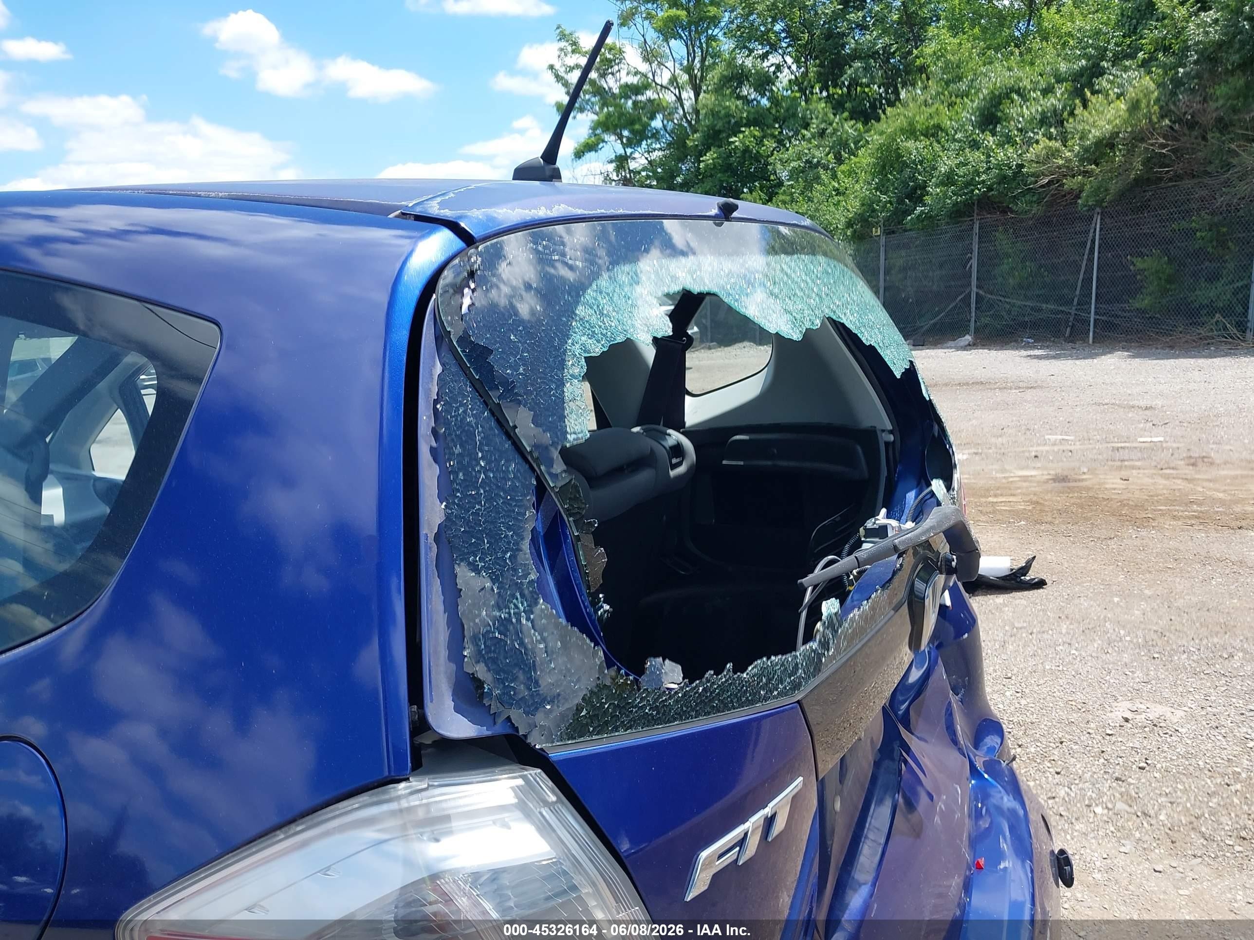 2010 Honda Fit   Blue vin: JHMGE8H2XAS012083