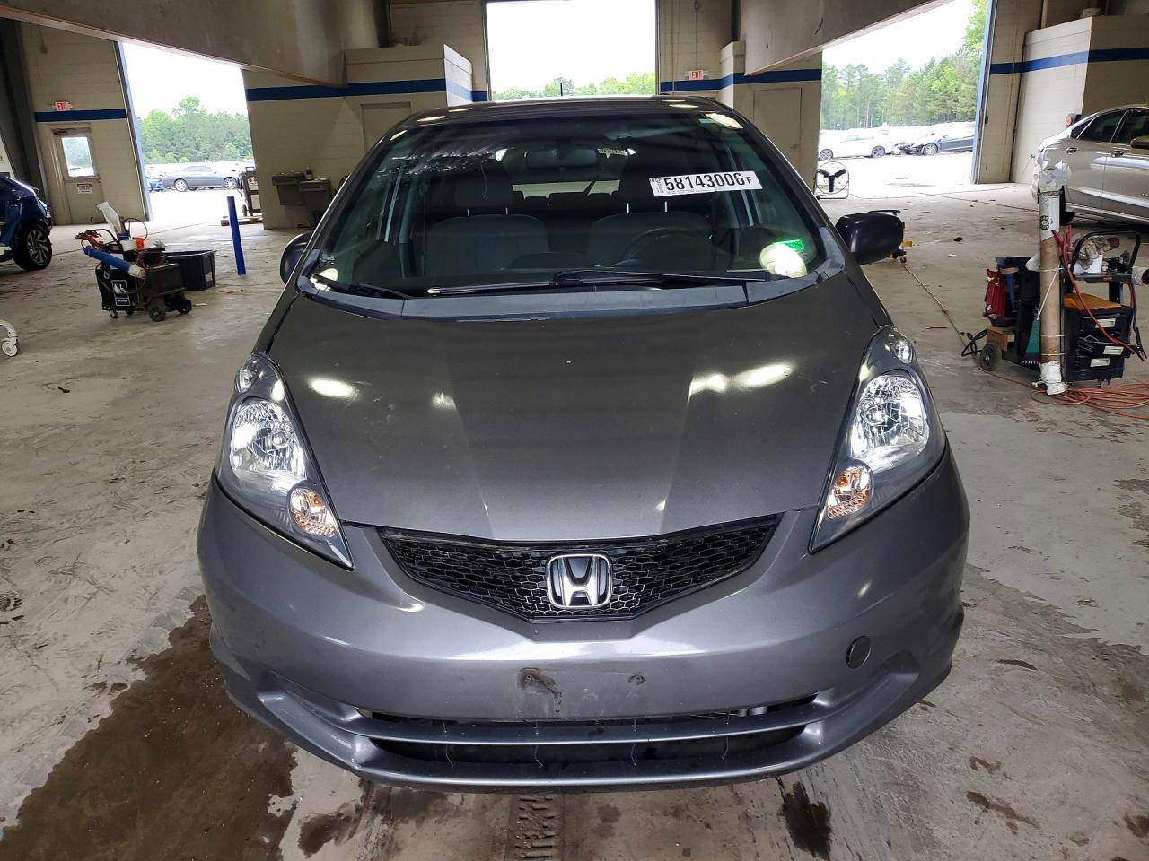 2010 Honda Fit Silver vin: JHMGE8H2XAS012911