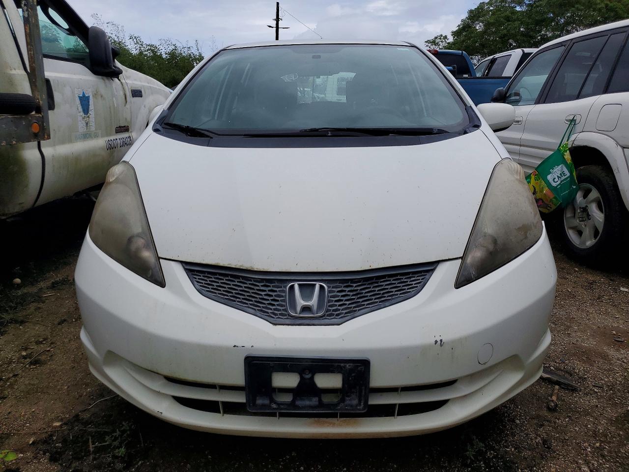 2012 Honda Fit White vin: JHMGE8H30CC035703