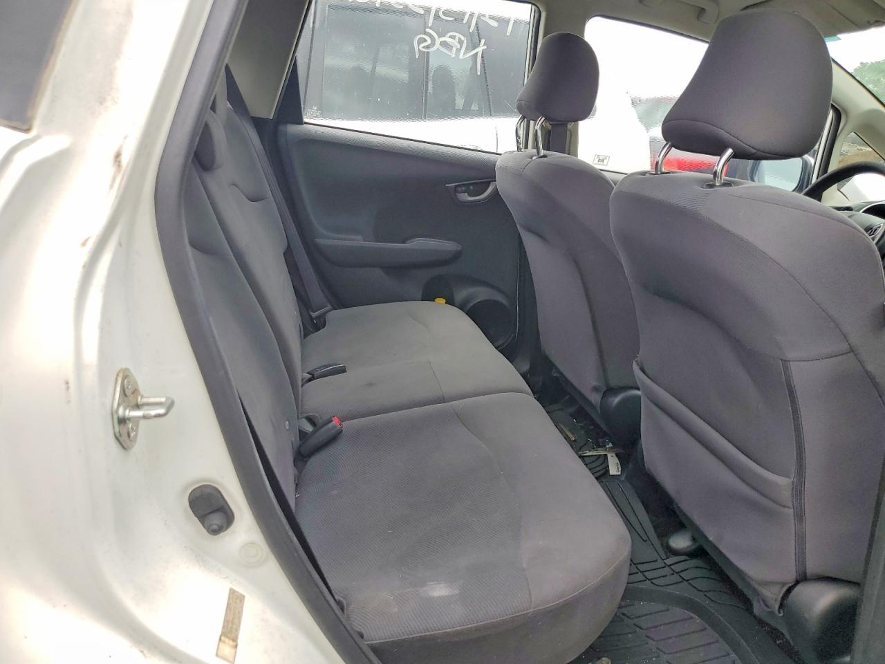 2012 Honda Fit White vin: JHMGE8H30CC035703