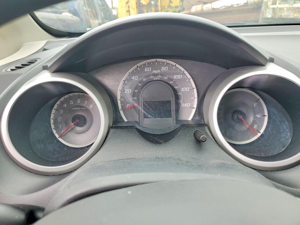 2012 Honda Fit White vin: JHMGE8H30CC035703