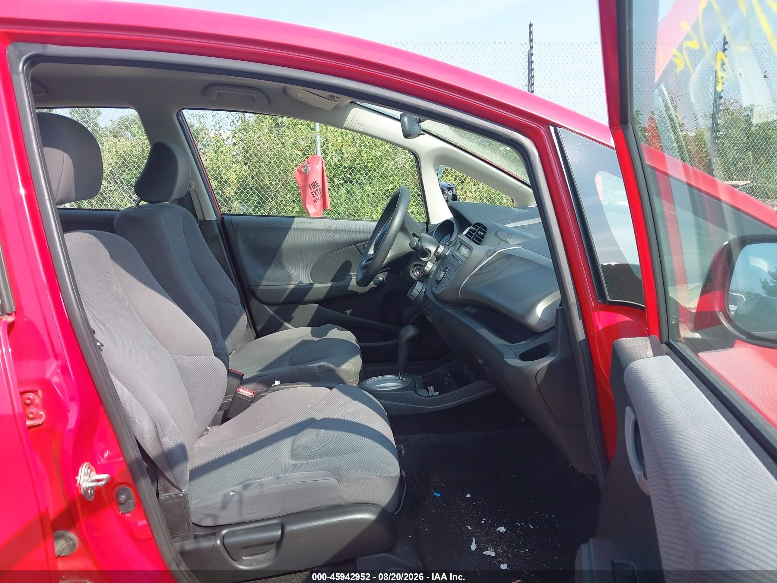 2012 Honda Fit   Red vin: JHMGE8H30CC037404