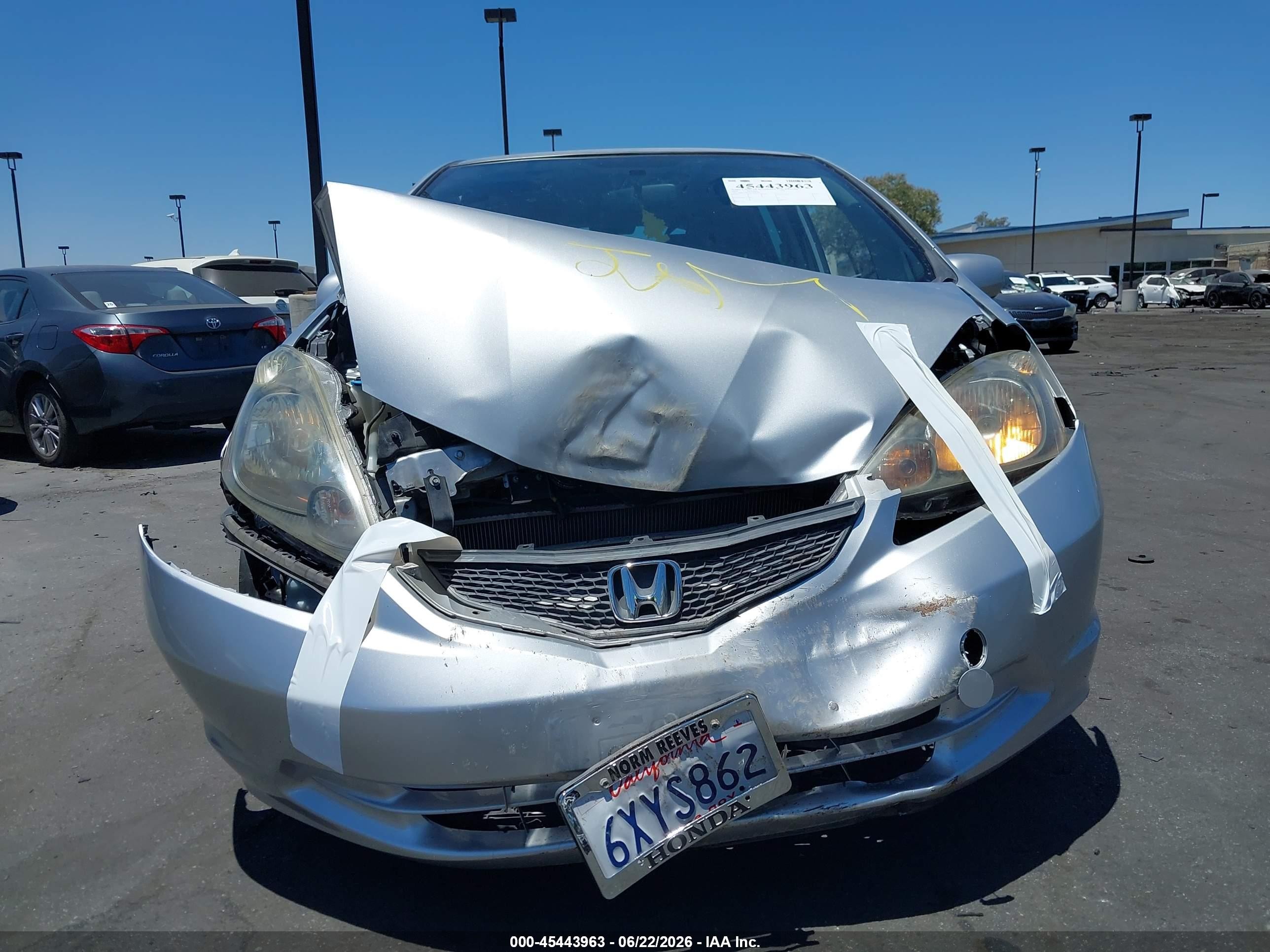 2012 Honda Fit   Silver vin: JHMGE8H30CC037547