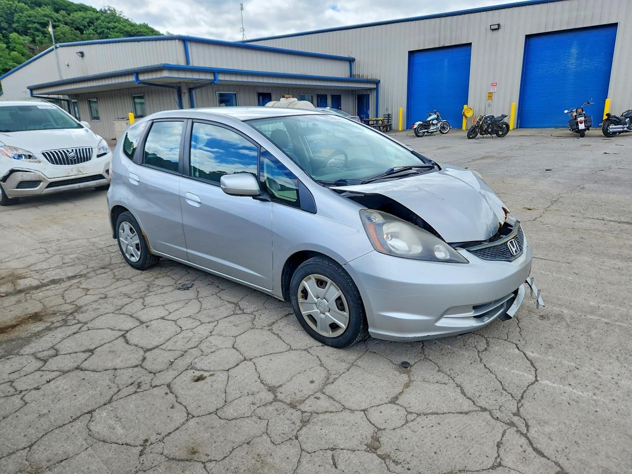 2012 Honda Fit Silver vin: JHMGE8H30CS002318