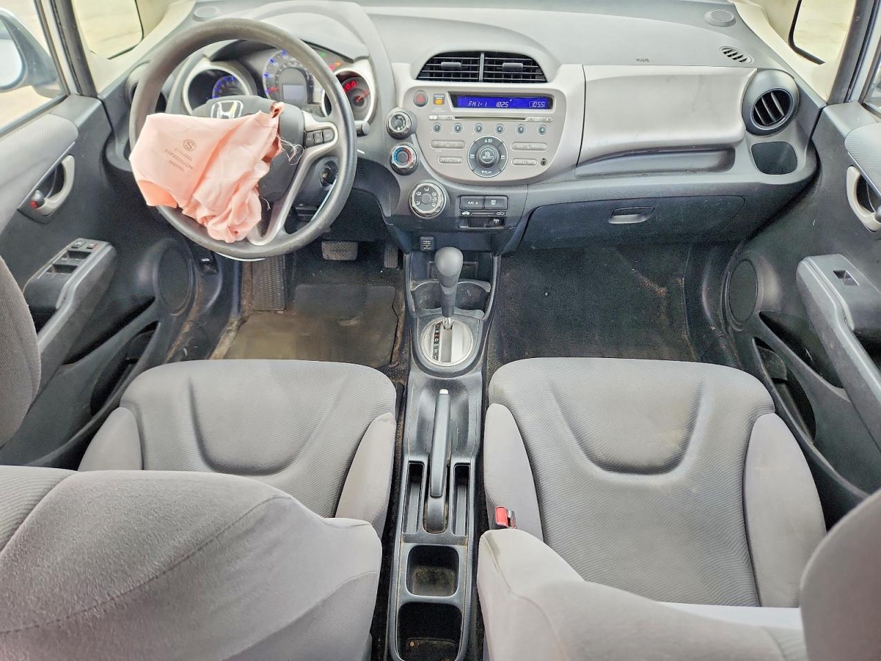 2012 Honda Fit Silver vin: JHMGE8H30CS002318