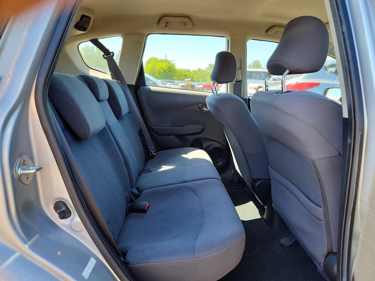 2012 Honda Fit Silver vin: JHMGE8H30CS004411