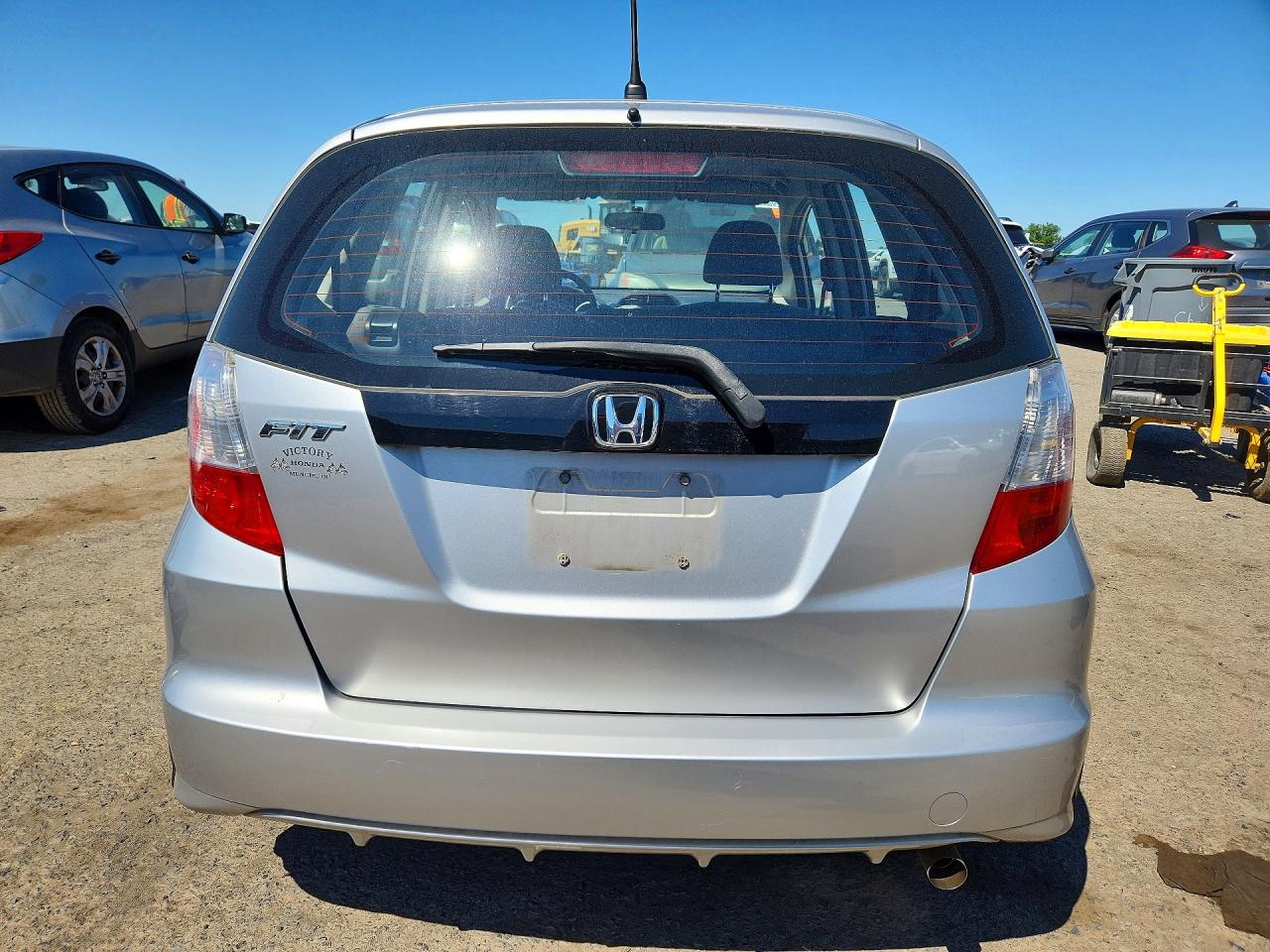 2012 Honda Fit Silver vin: JHMGE8H30CS004411