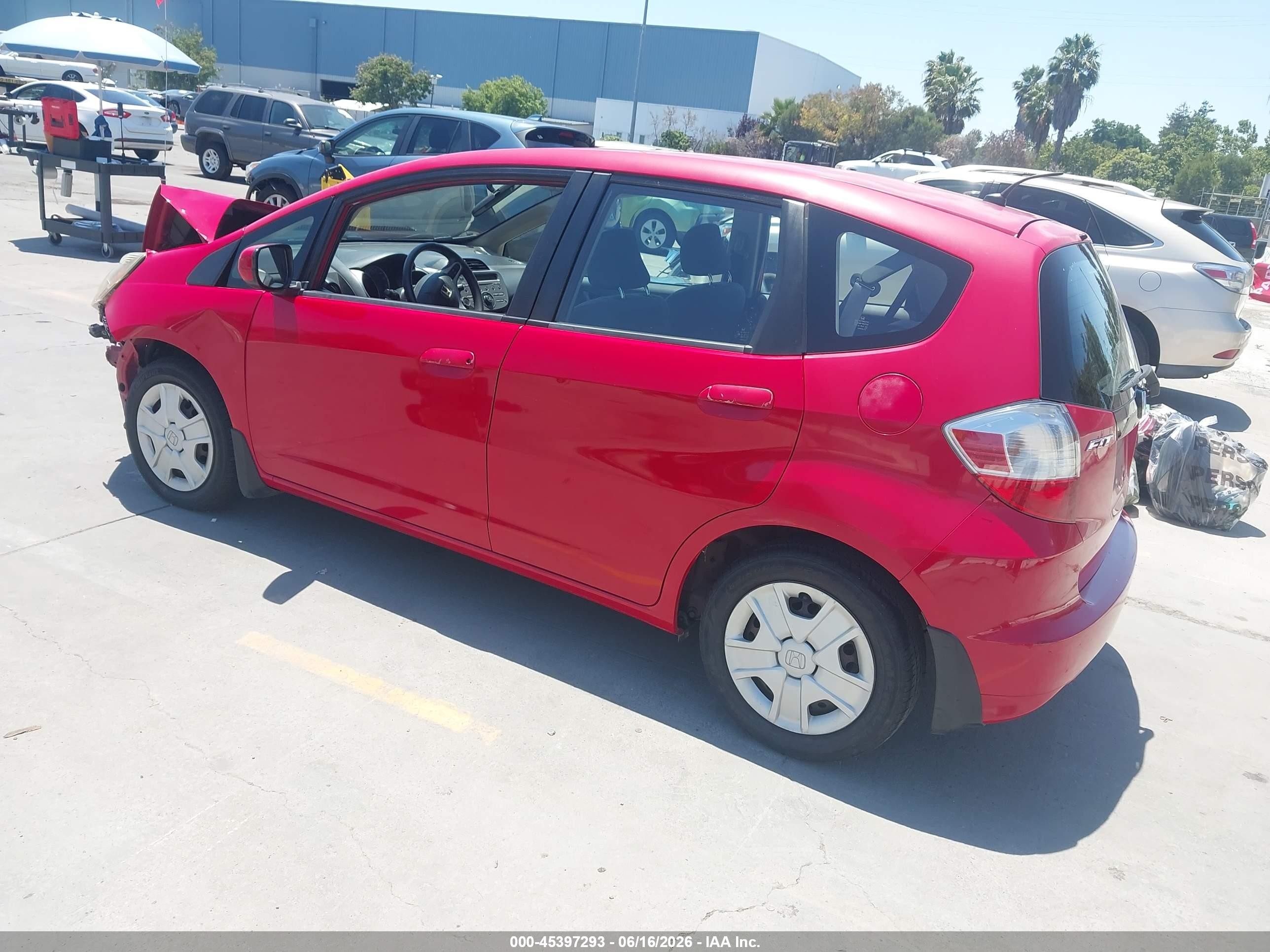 2013 Honda Fit   Red vin: JHMGE8H30DC010219